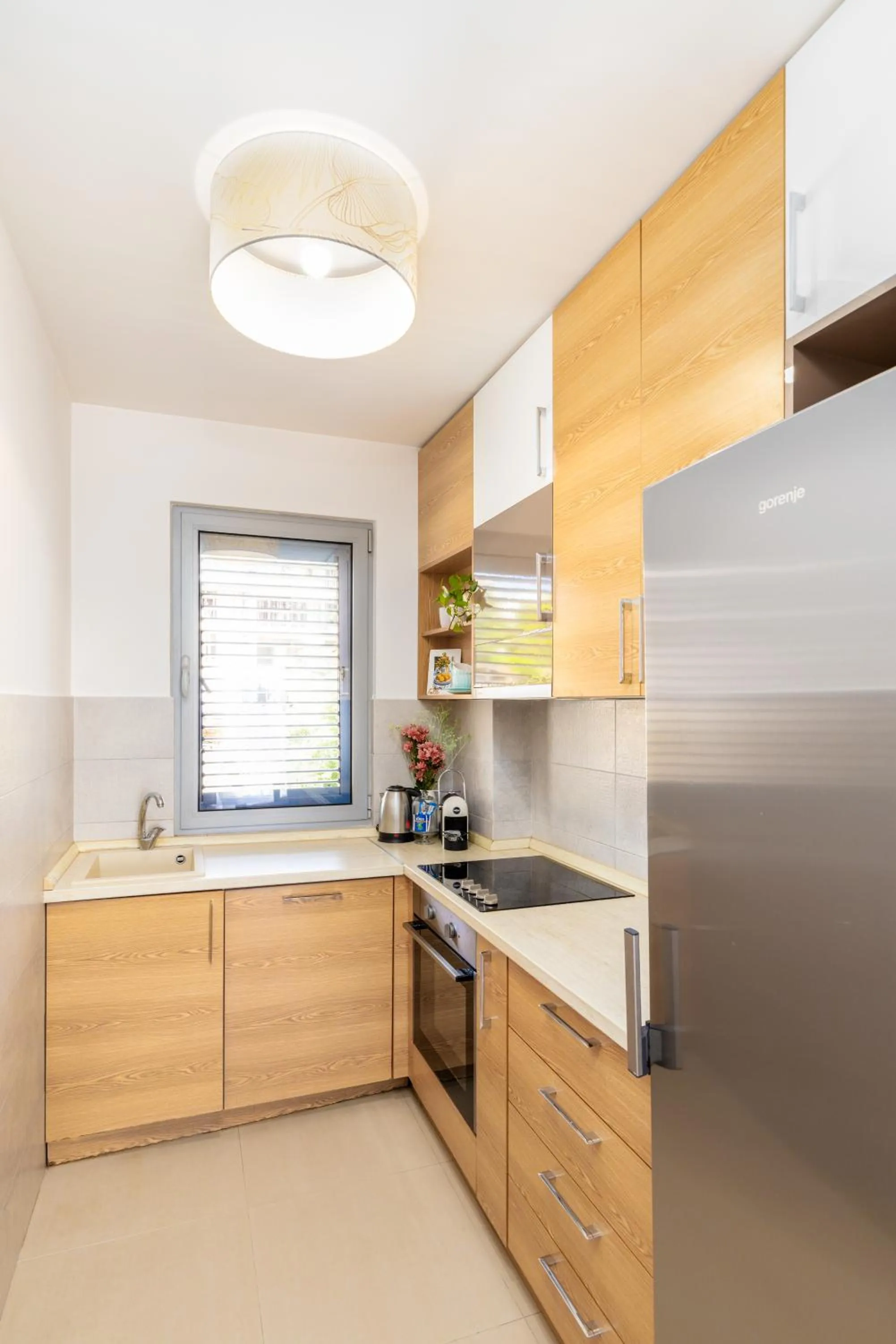 kitchen in Apart hotel M S KATUNJANIN