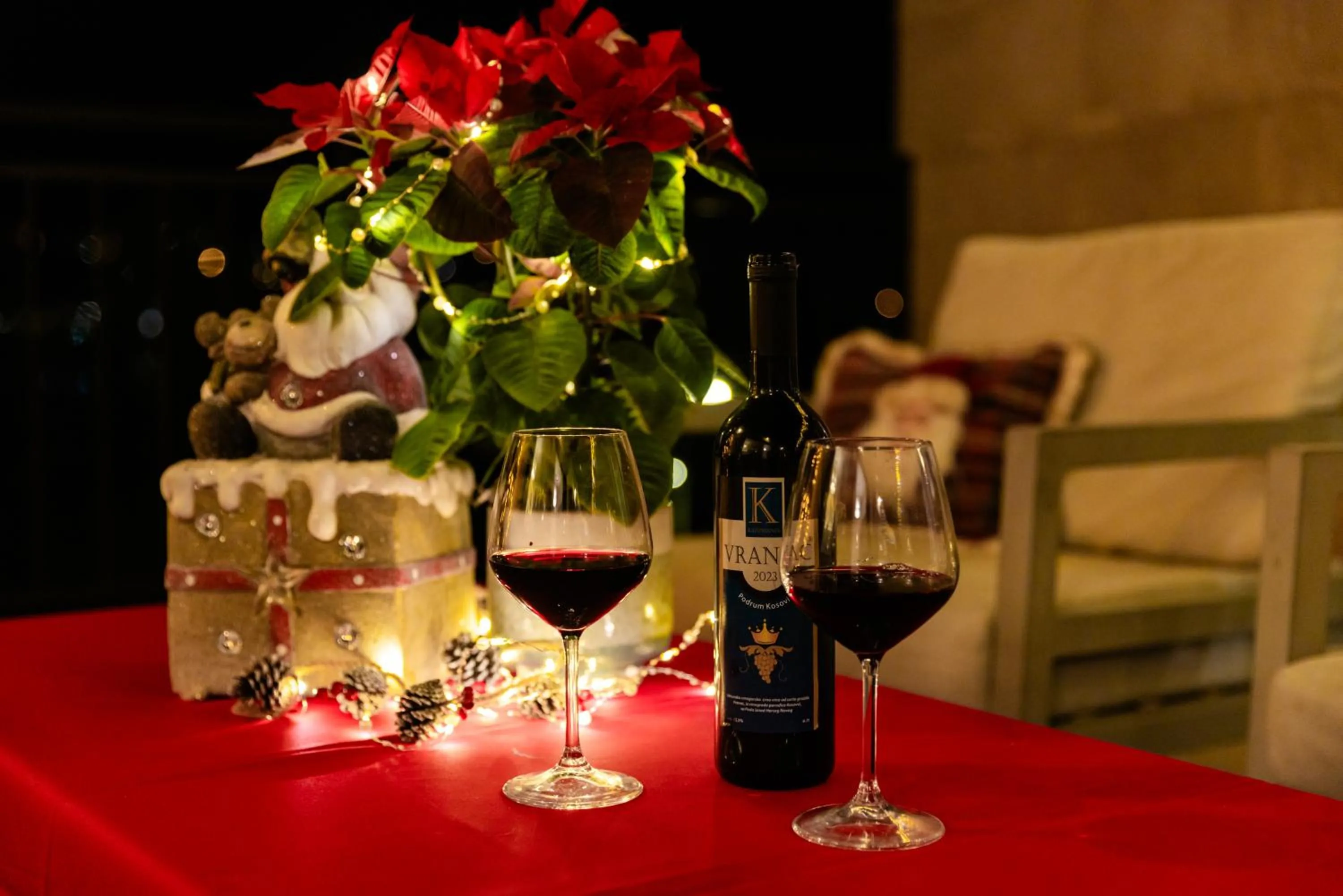 Decorative detail in Apart hotel M S KATUNJANIN