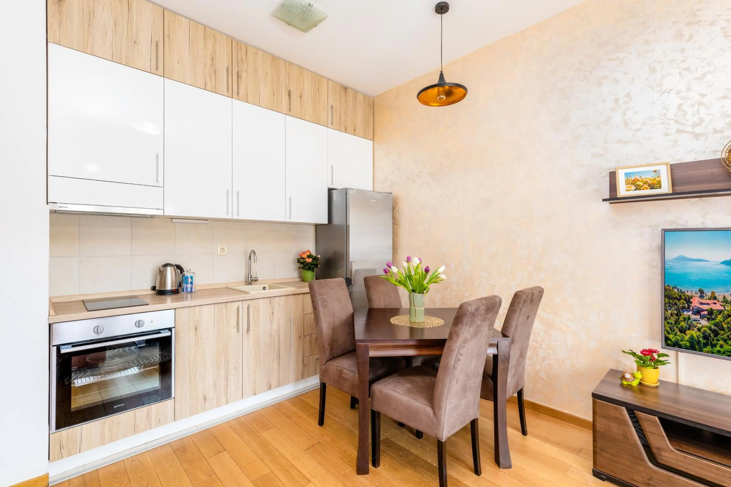 Coffee/tea facilities in Apart hotel M S KATUNJANIN