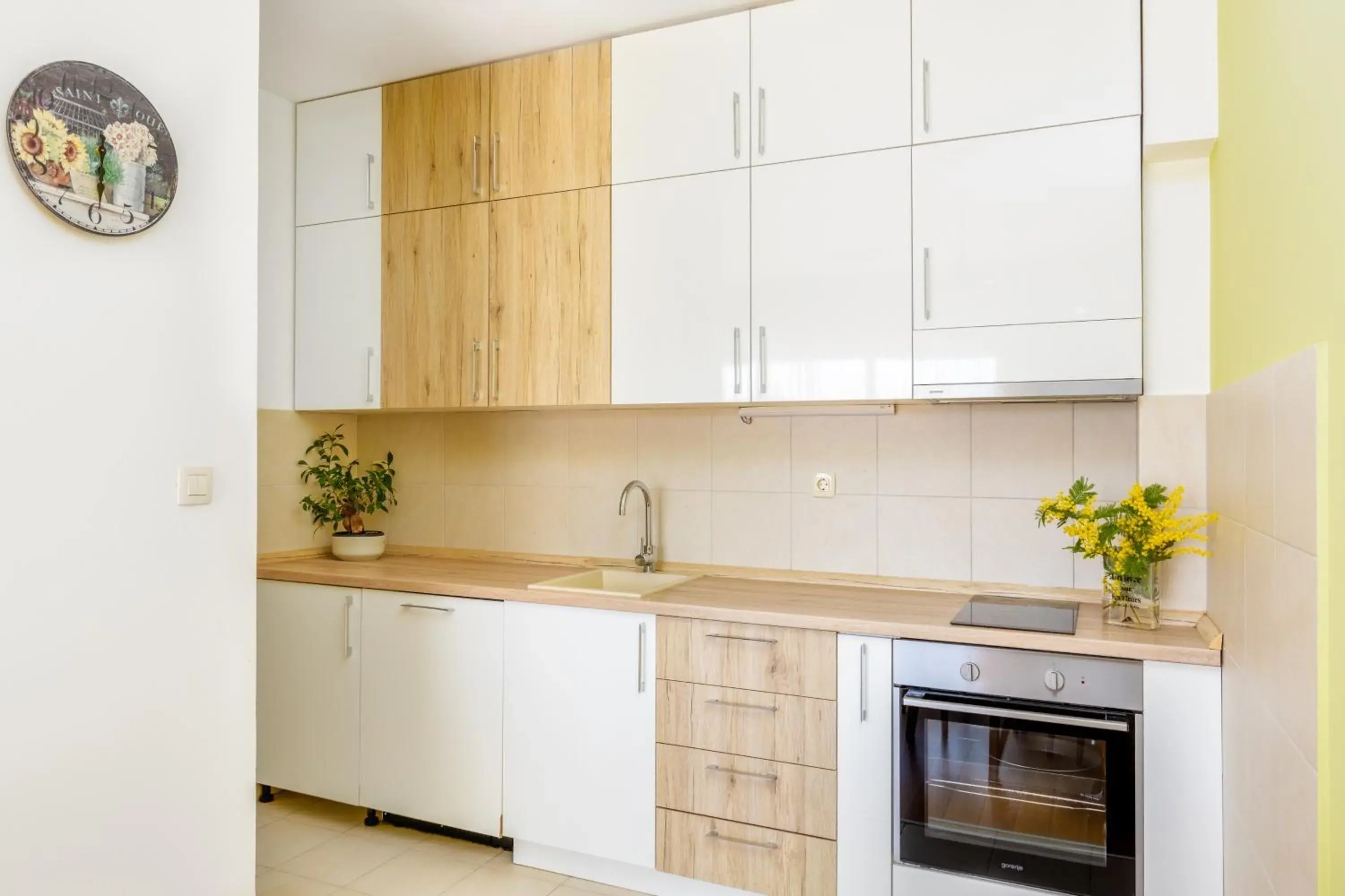 kitchen in Apart hotel M S KATUNJANIN kitchen in Apart hotel M S KATUNJANIN