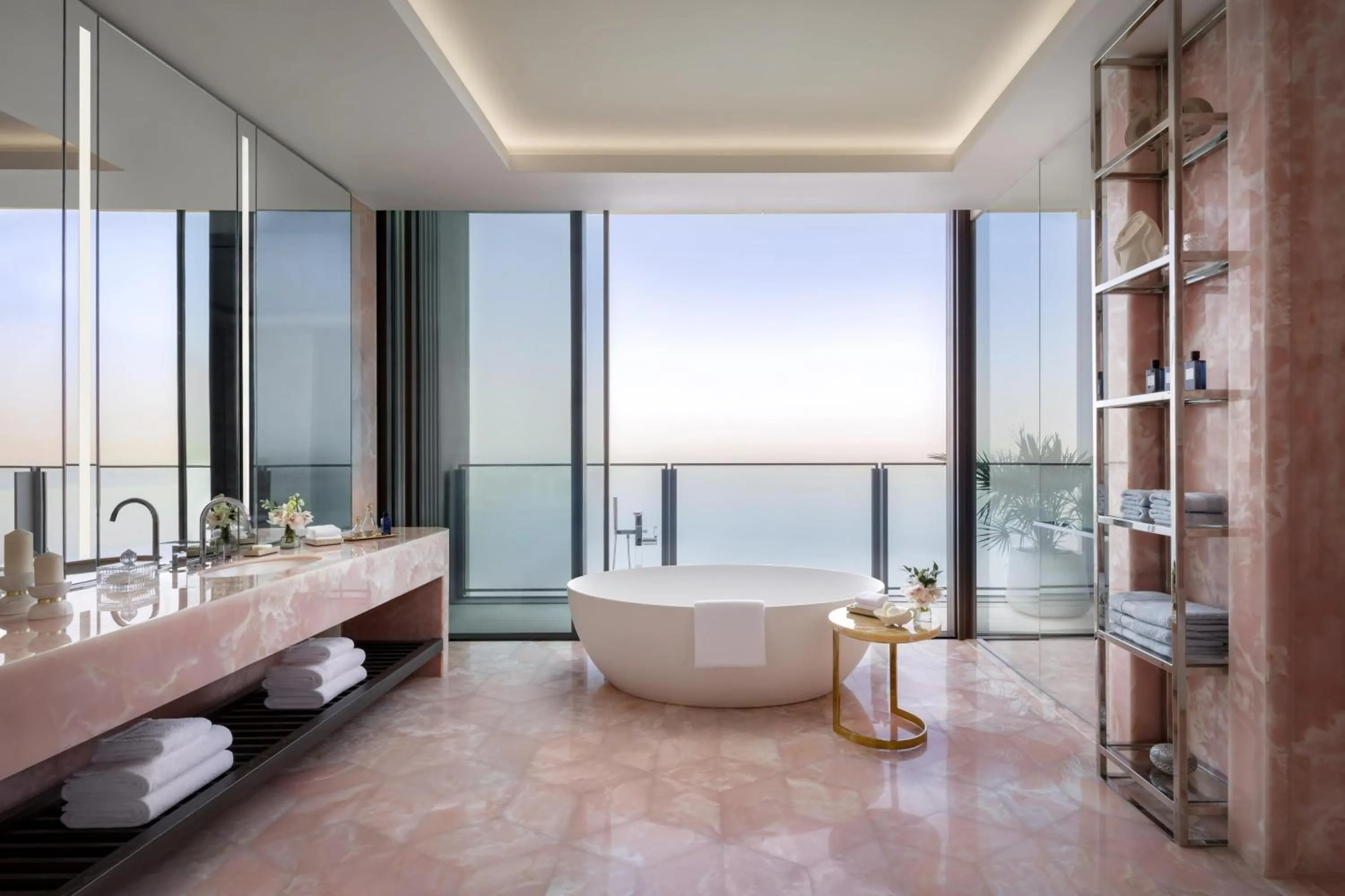 Bathroom in Atlantis The Royal