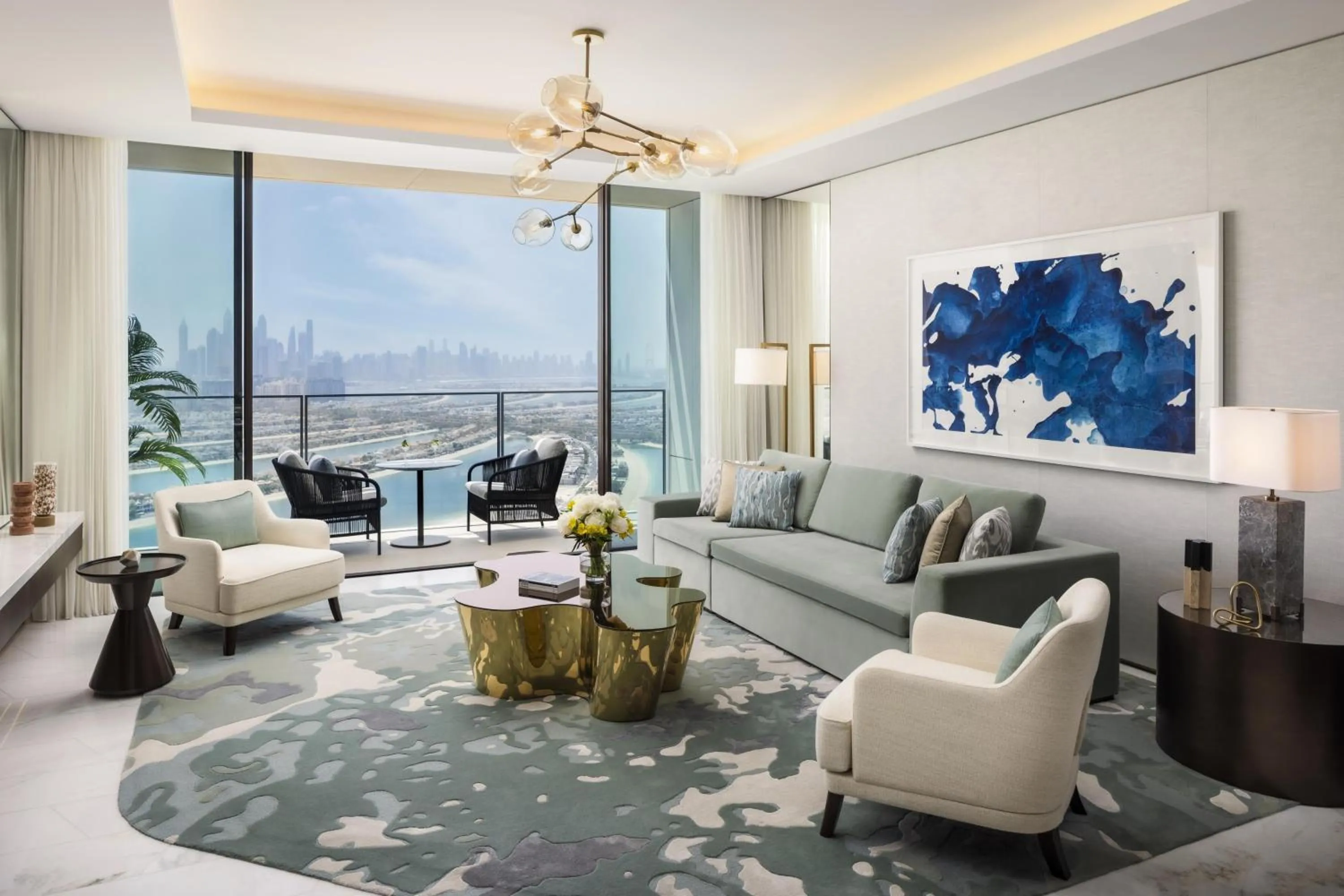 Photo of the whole room in Atlantis The Royal