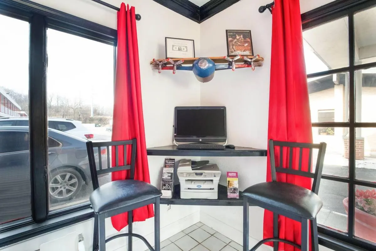 Hotel Eastin Atchison