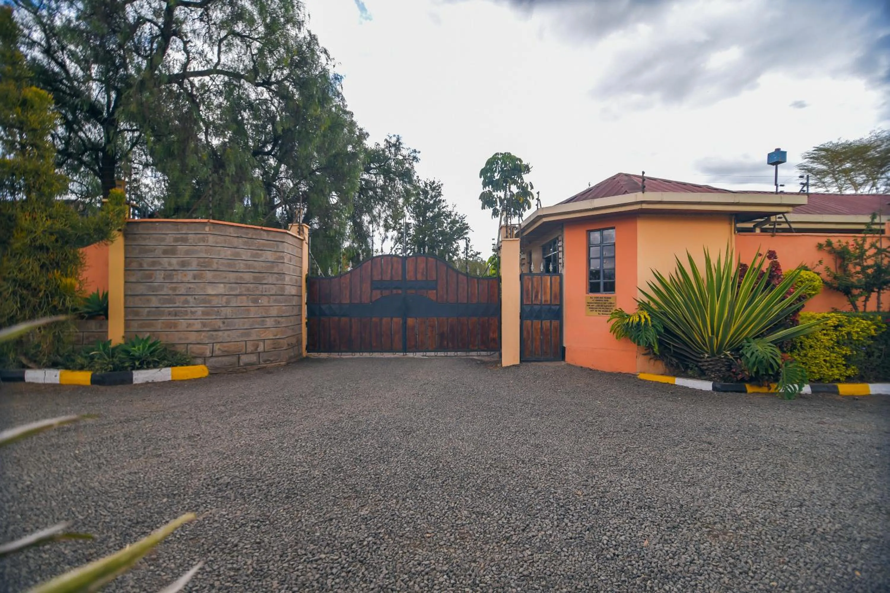 Property building in Falcon Heights Hotel