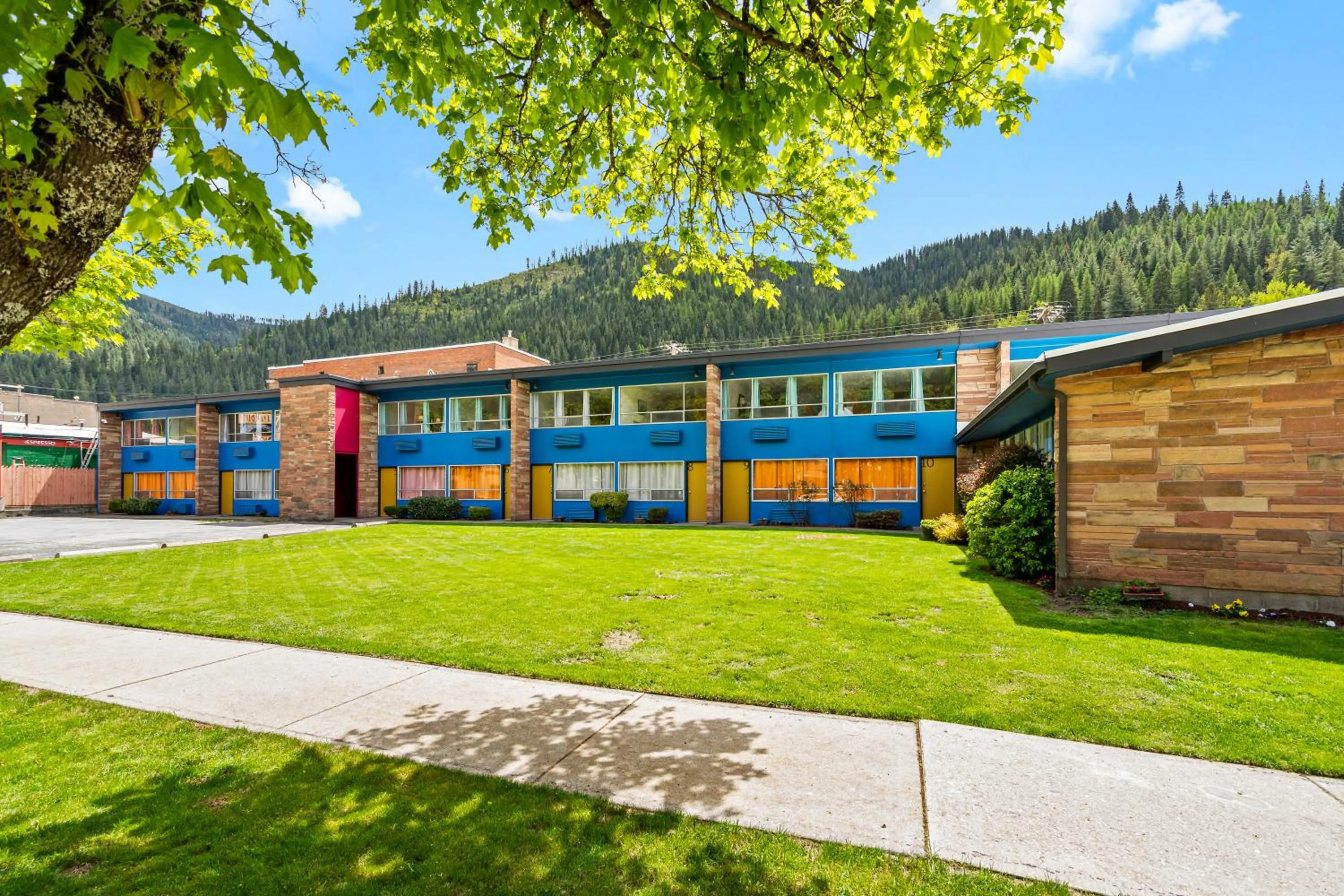 Property building in Stardust Motel Wallace