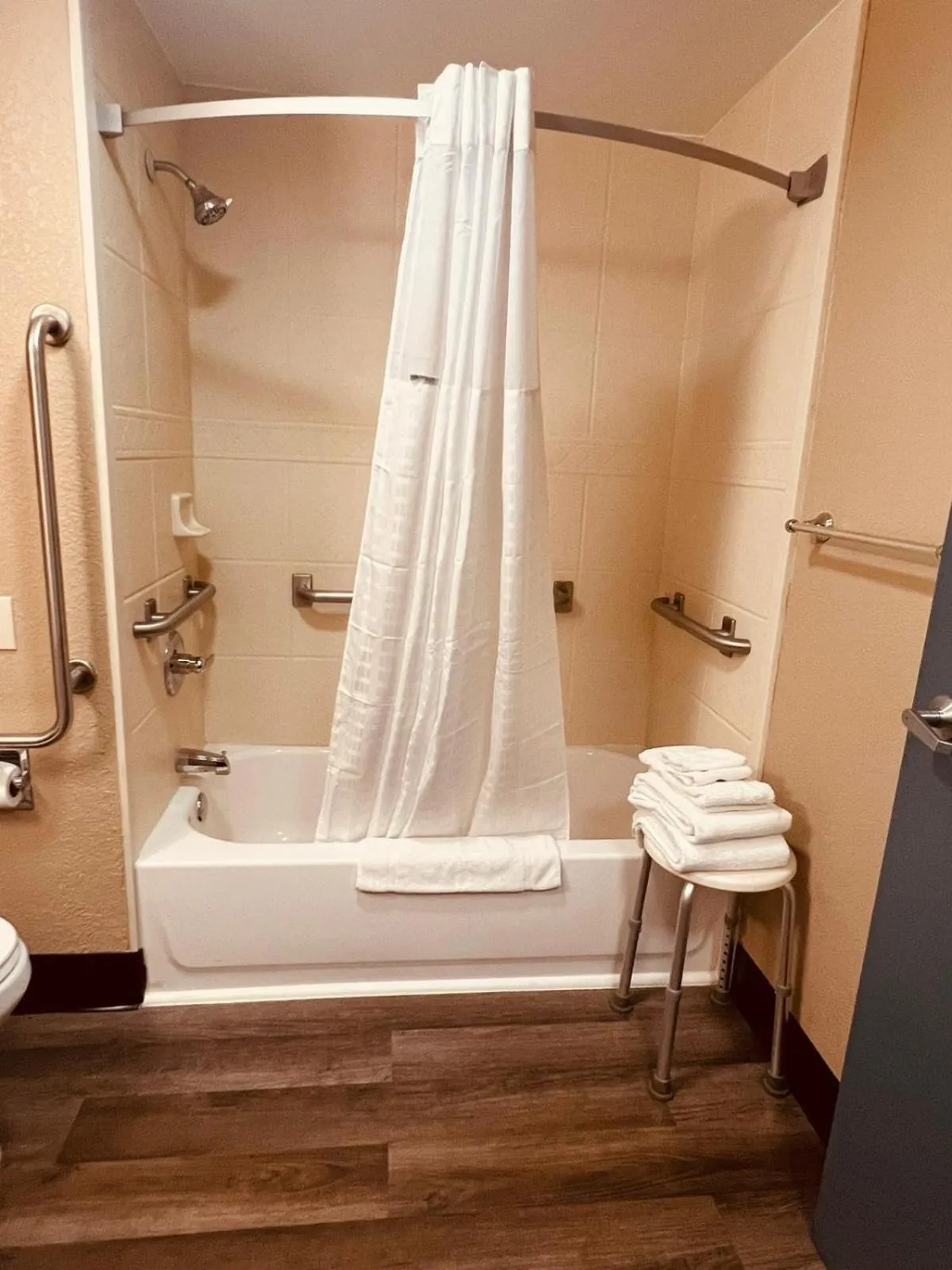 Shower in FairBridge Inn Express Nyack