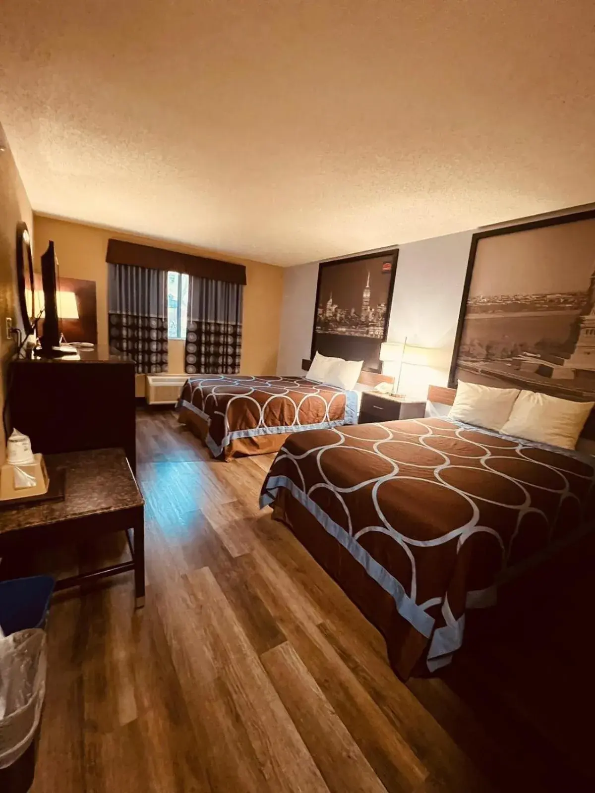 Bed in FairBridge Inn Express Nyack Bed in FairBridge Inn Express Nyack