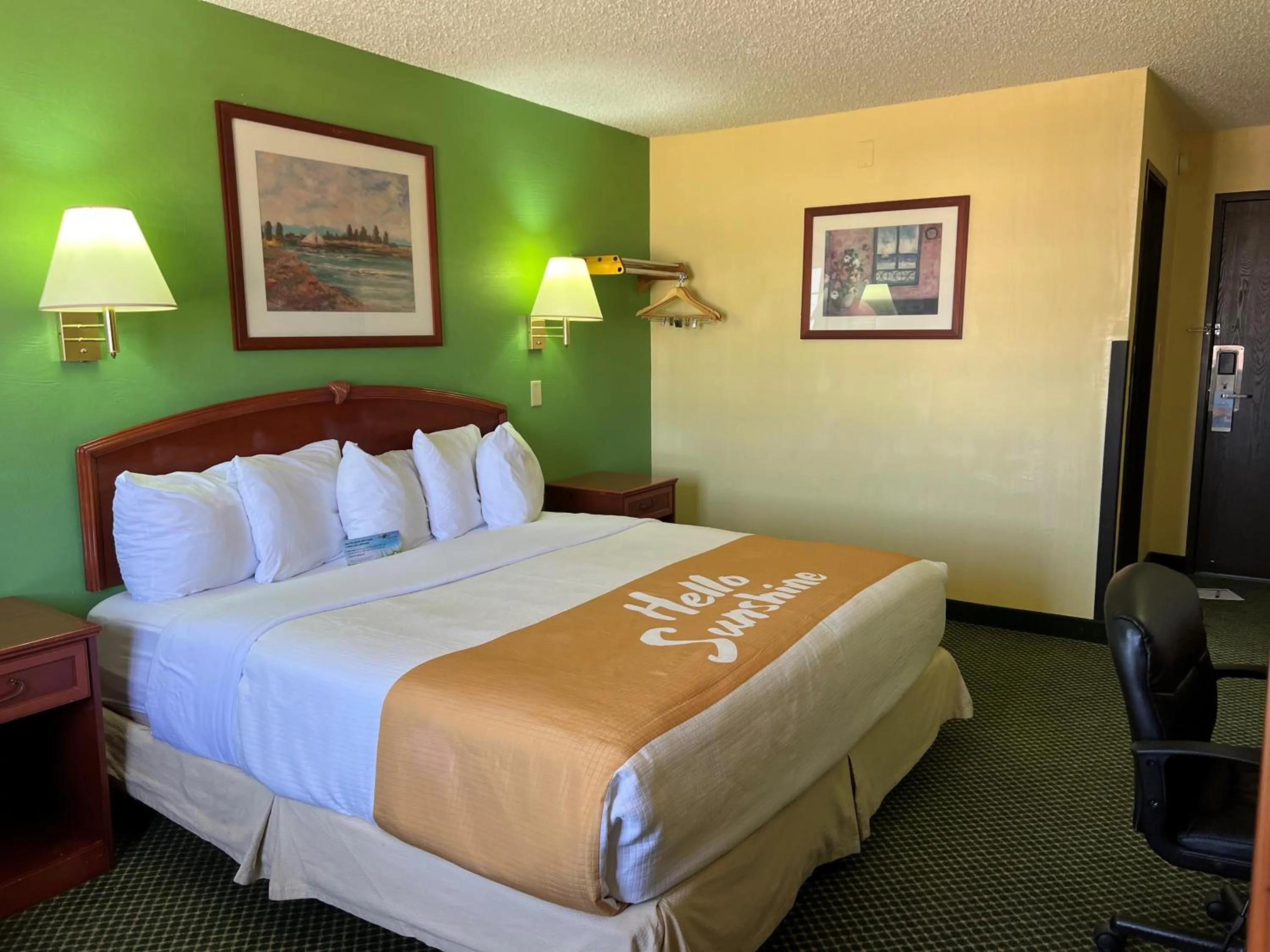 Bed in Days Inn by Wyndham Great Bend
