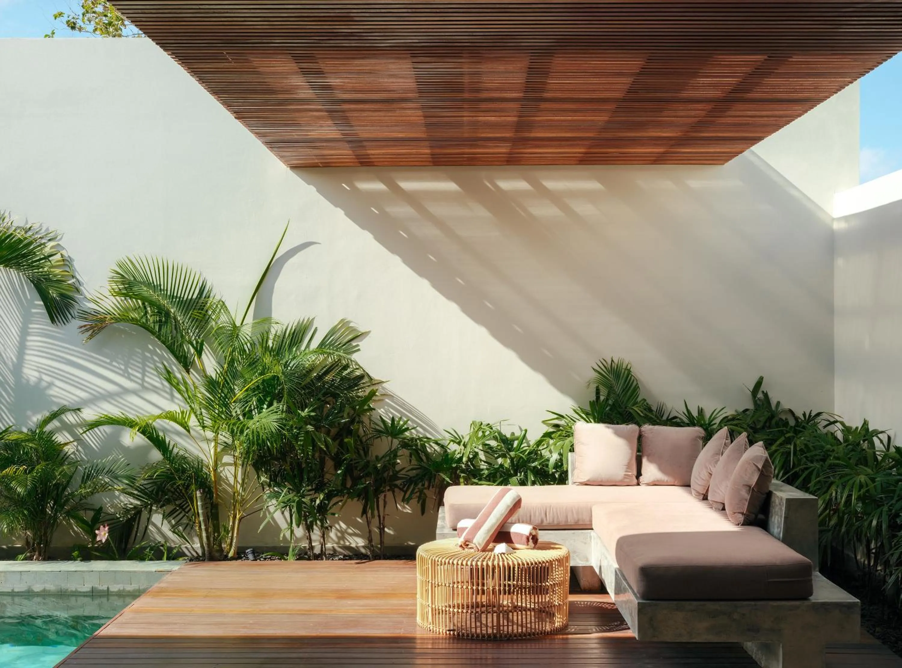 Patio in Suku Lifestyle Hotel & Villas