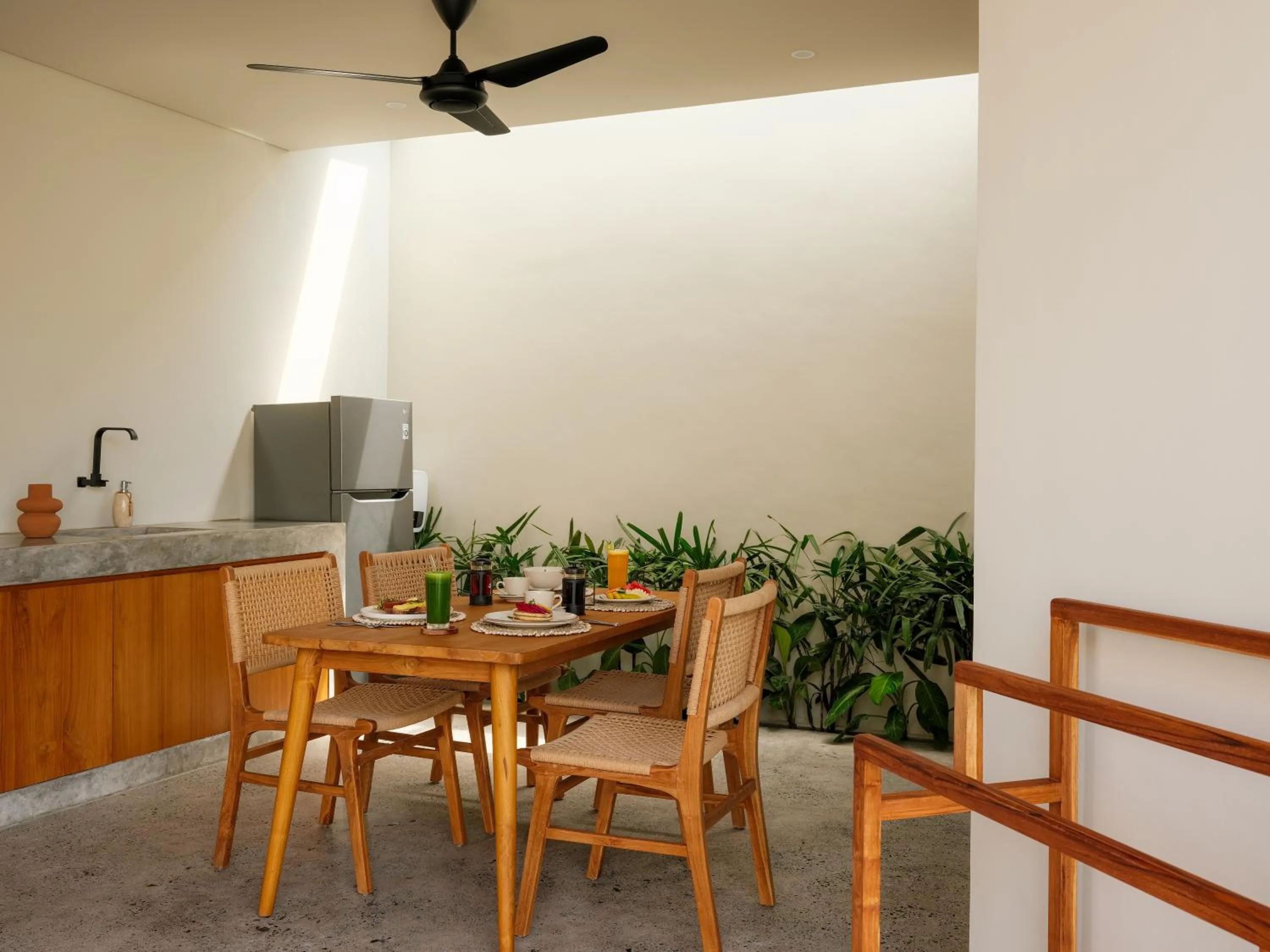 Kitchen or kitchenette in Suku Lifestyle Hotel & Villas