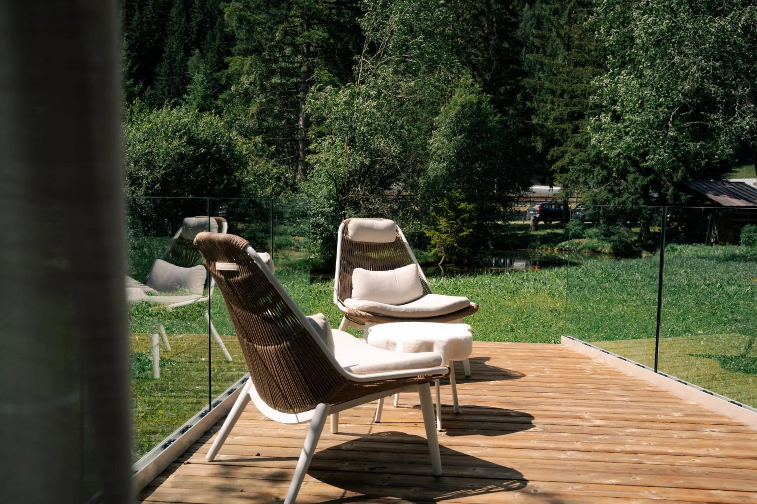 Balcony/Terrace in Au Charmant Petit Lac - Ecohotel Parc & Spa