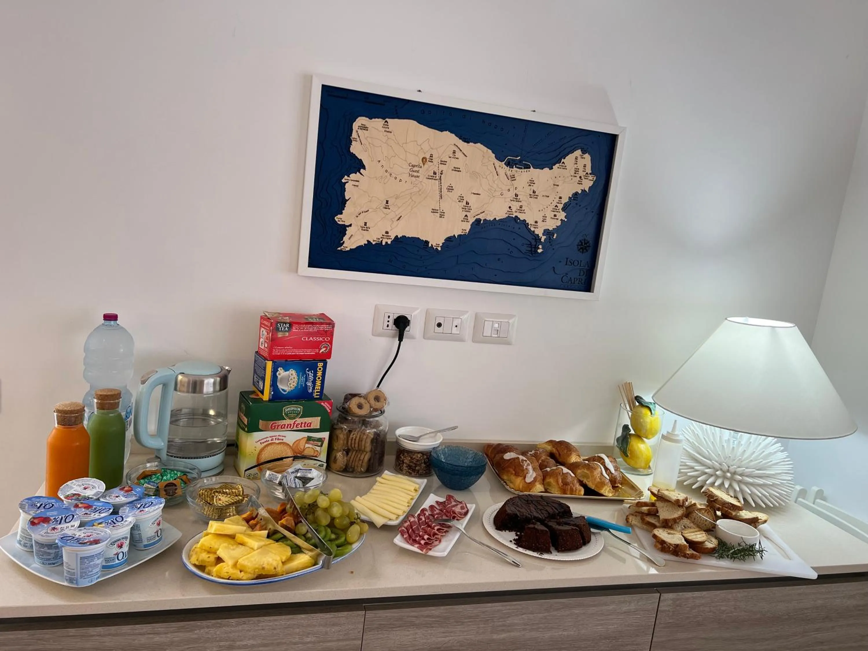 Breakfast in Caprita Guest House