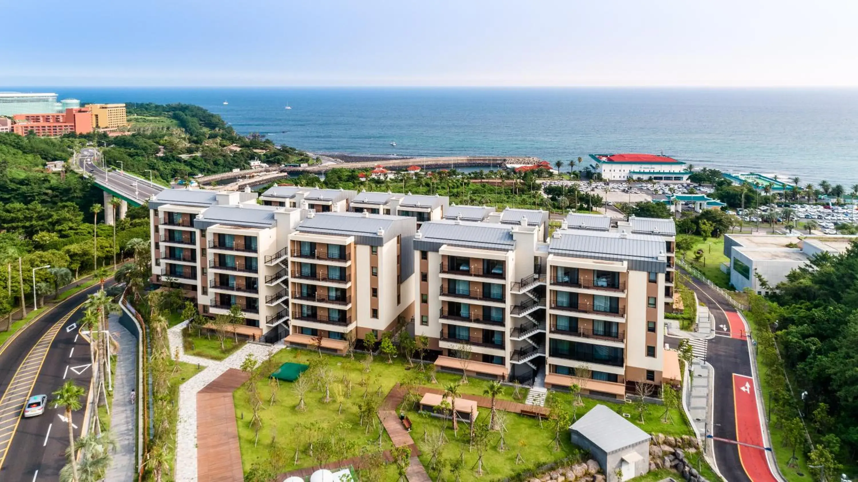 Property building in Seaside Arden Property building in Seaside Arden