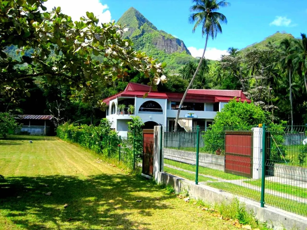 Property building in Residence Vainau Moorea