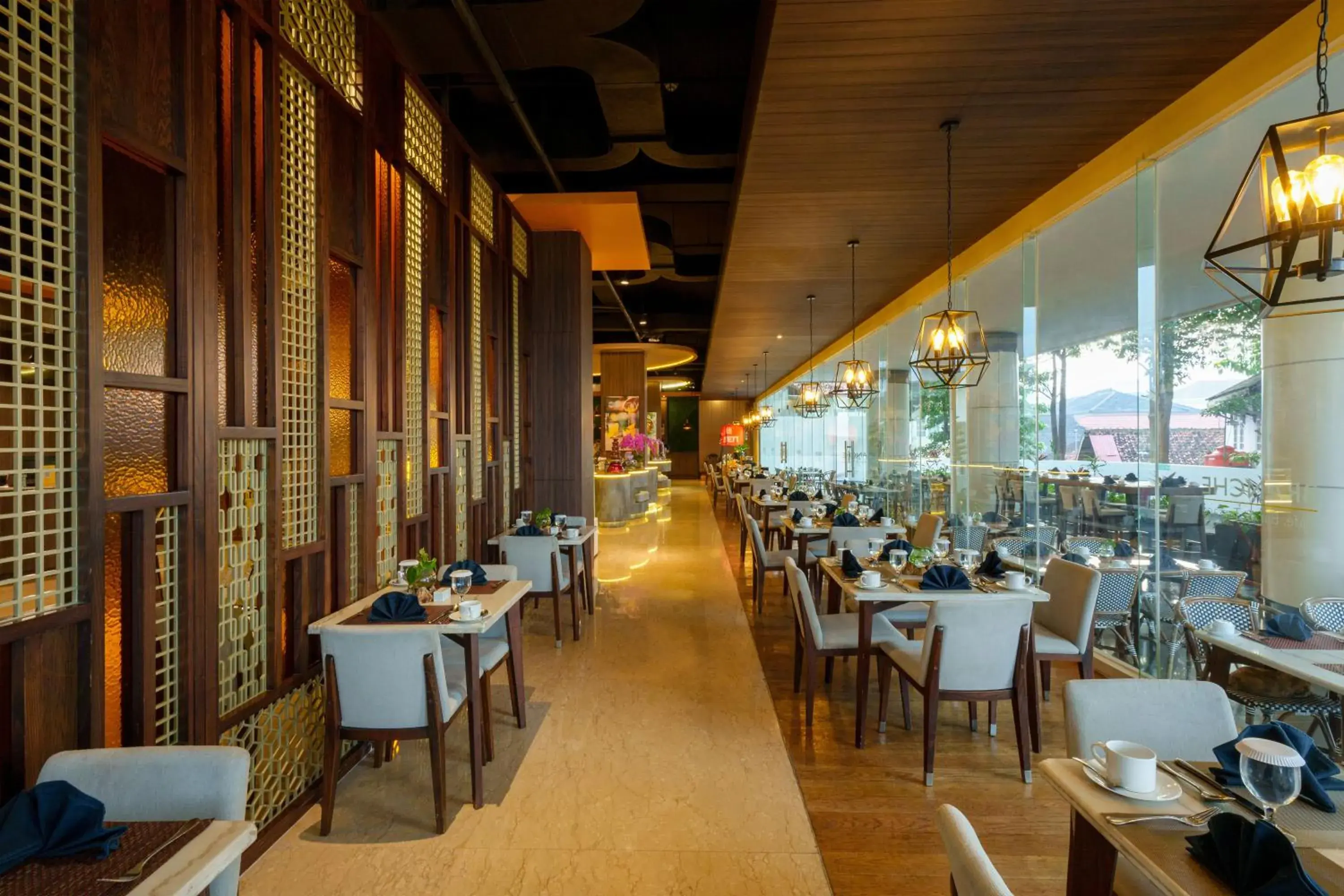 Restaurant/places to eat in Golden Tulip Springhill Lampung Restaurant/places to eat in Golden Tulip Springhill Lampung