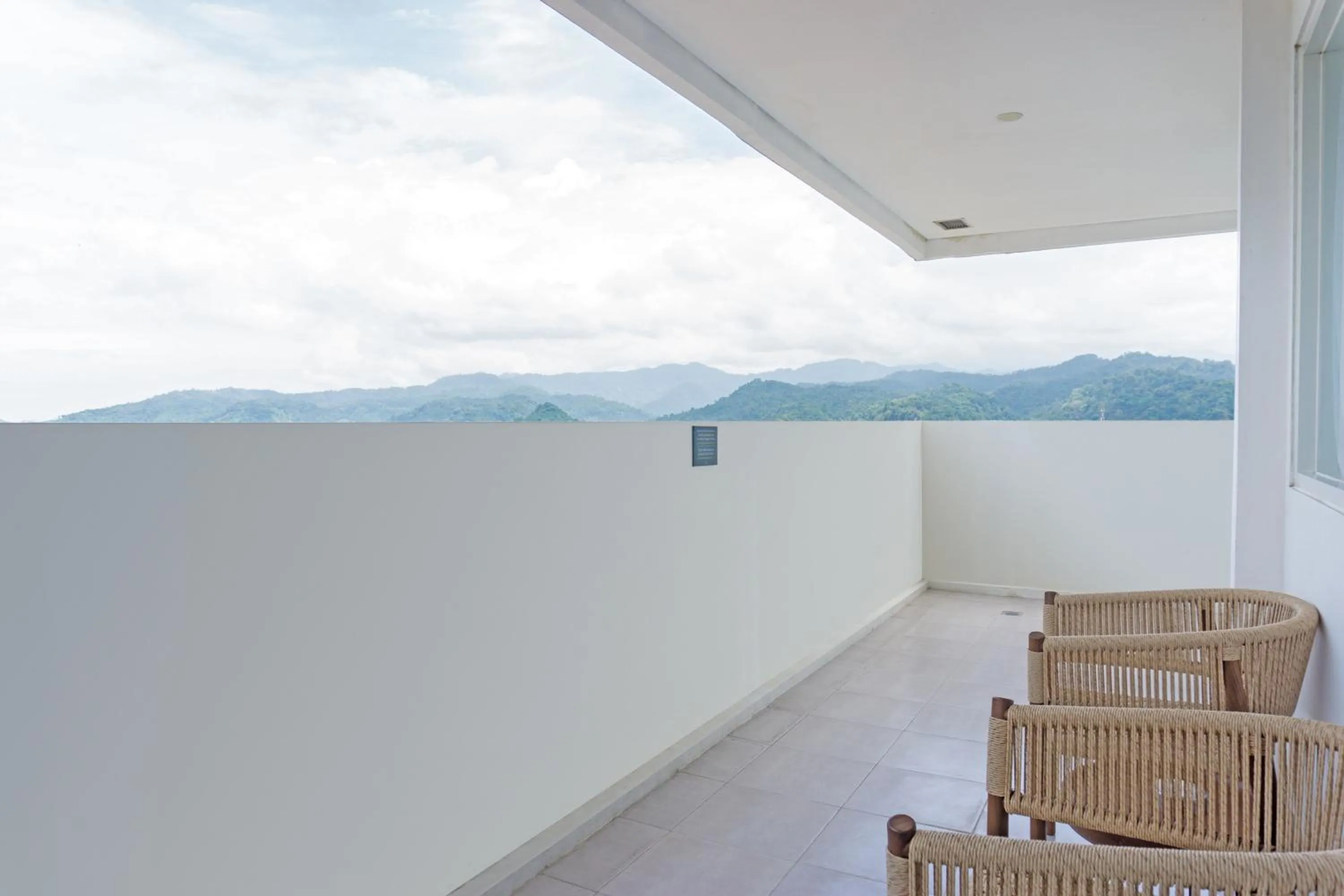 Balcony/Terrace in Golden Tulip Springhill Lampung