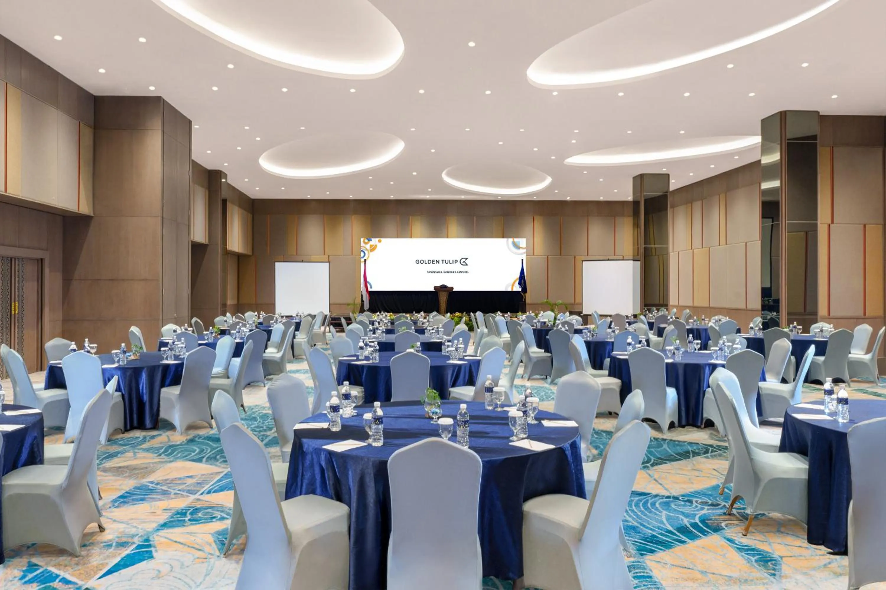 Meeting/conference room in Golden Tulip Springhill Lampung