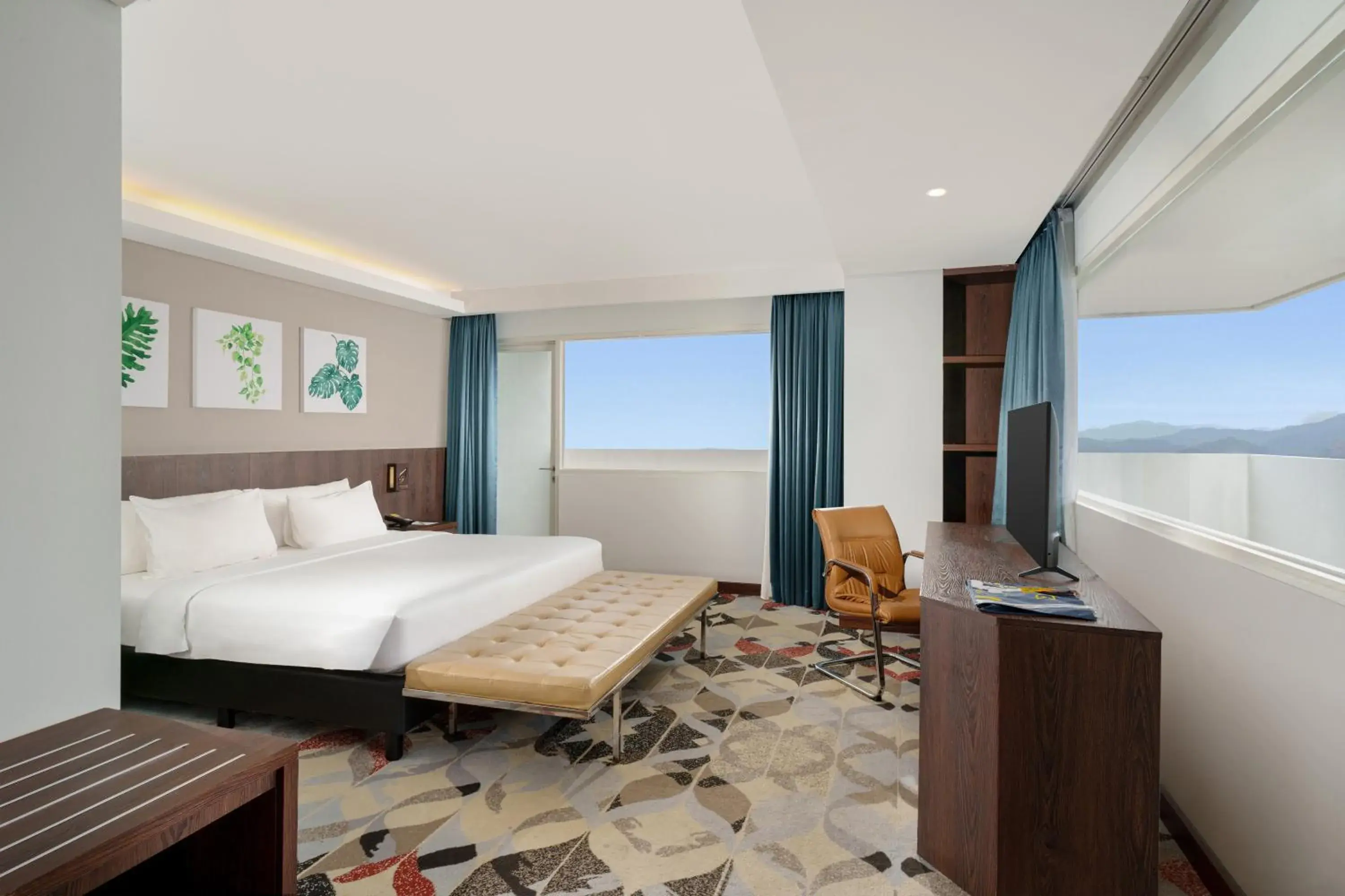 Executive Room - 1 King Bed - Balcony - Sea View in Golden Tulip Springhill Lampung Executive Room - 1 King Bed - Balcony - Sea View in Golden Tulip Springhill Lampung