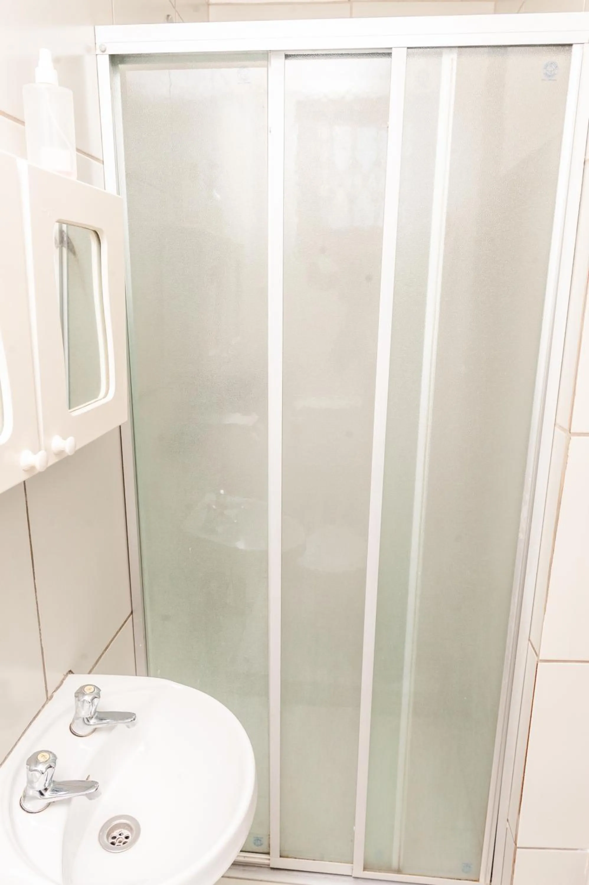 Shower in Nkosazana Guest House