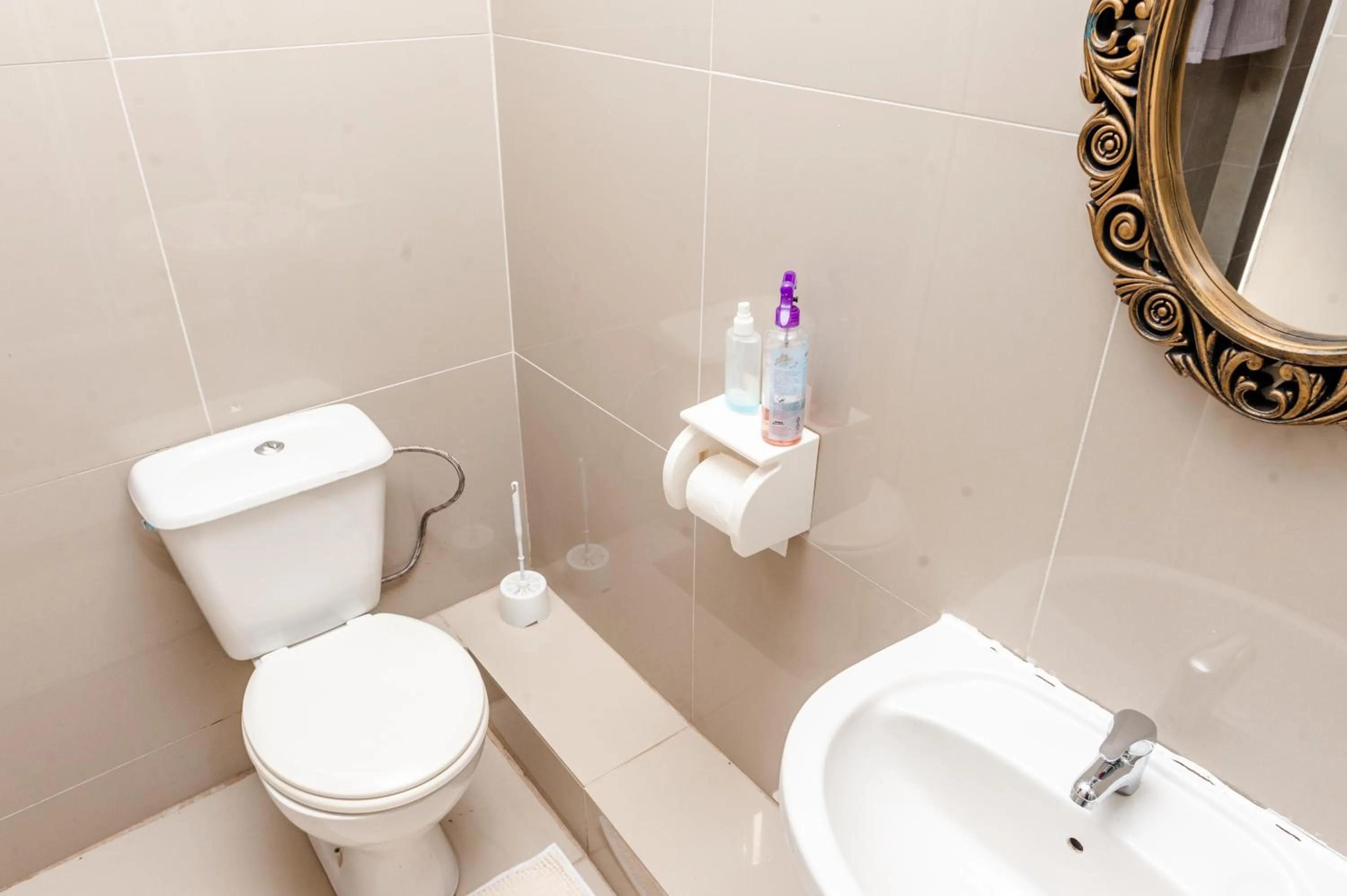 Toilet in Nkosazana Guest House