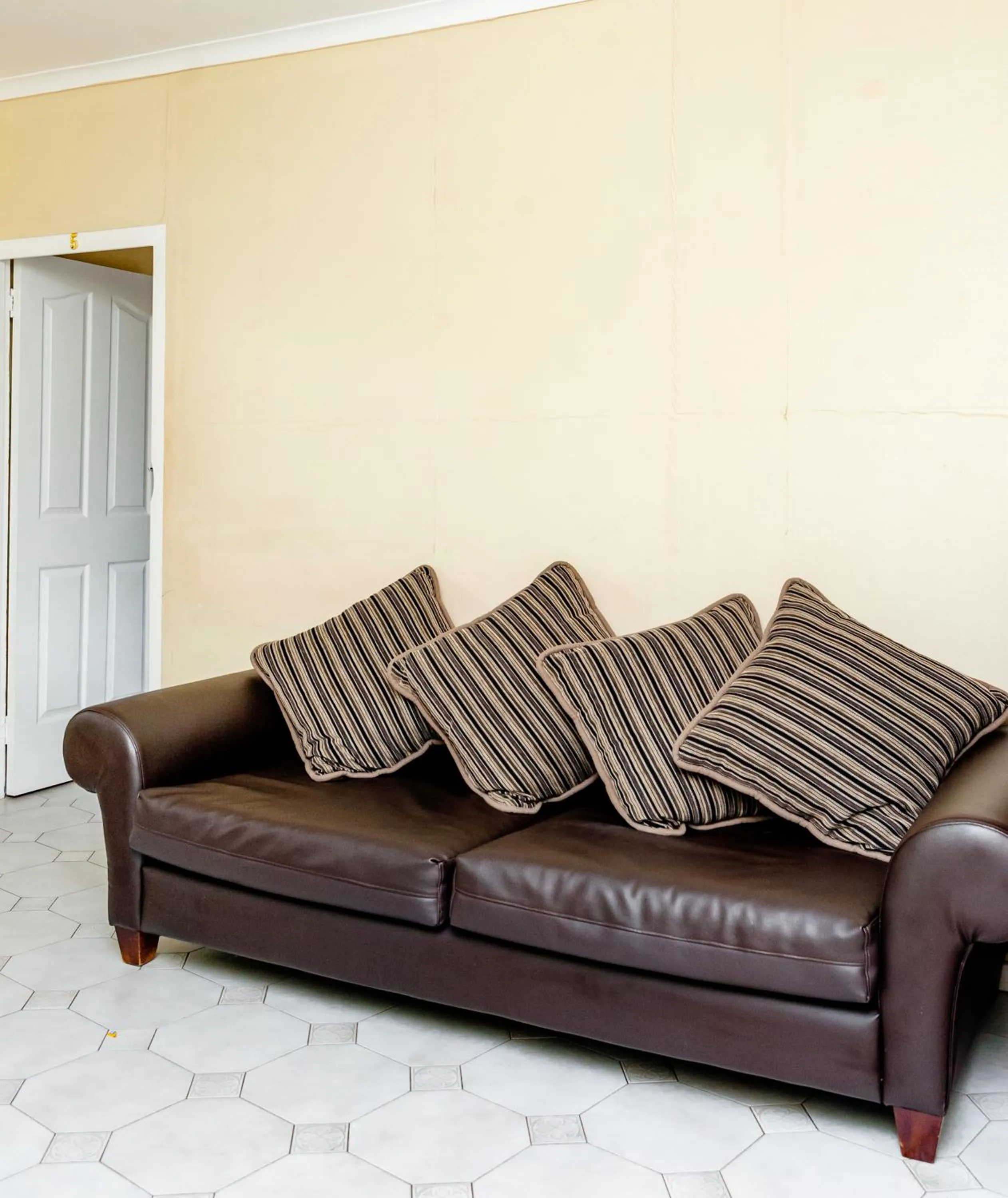 Living room in Nkosazana Guest House