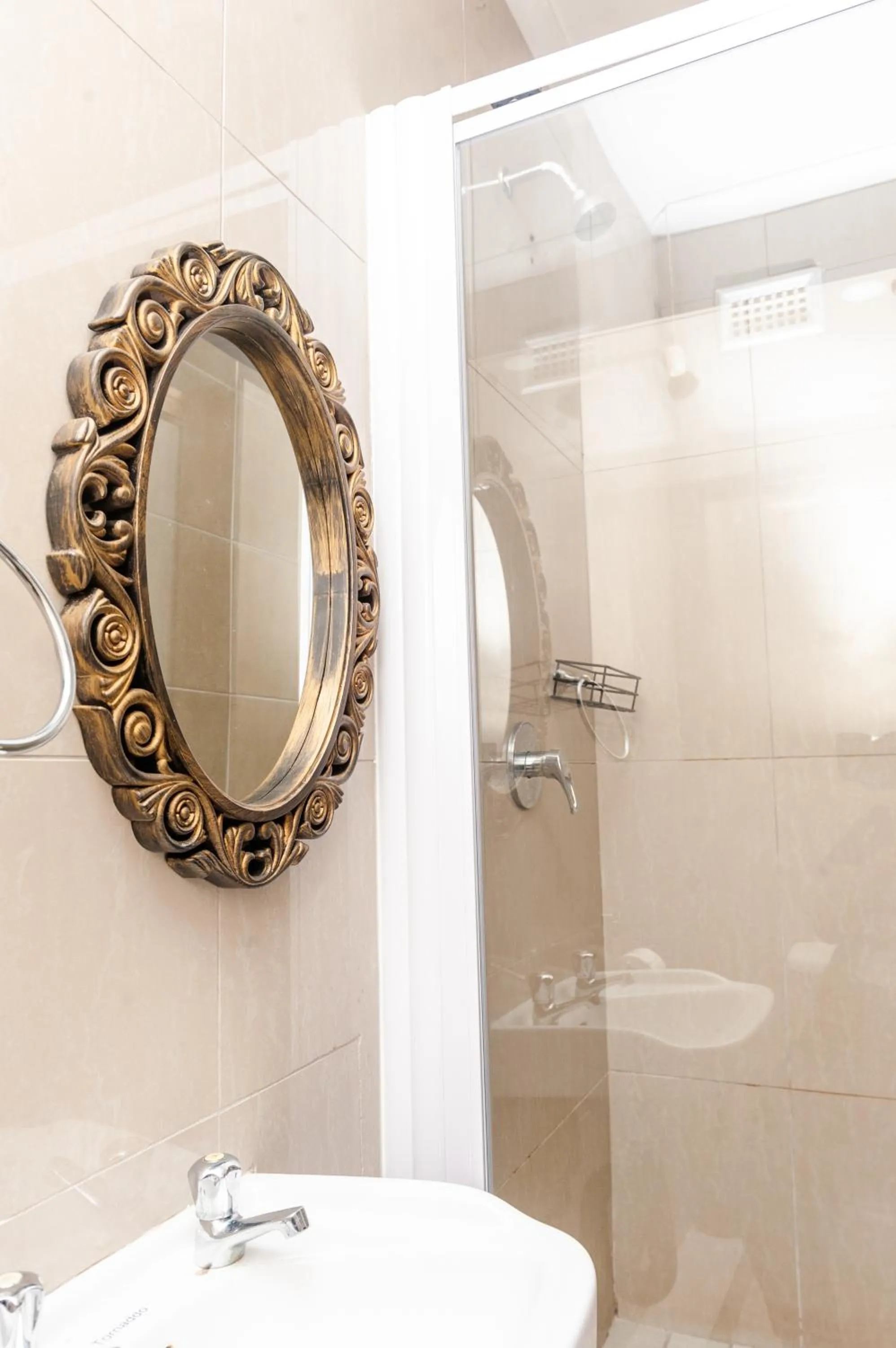 Bathroom in Nkosazana Guest House