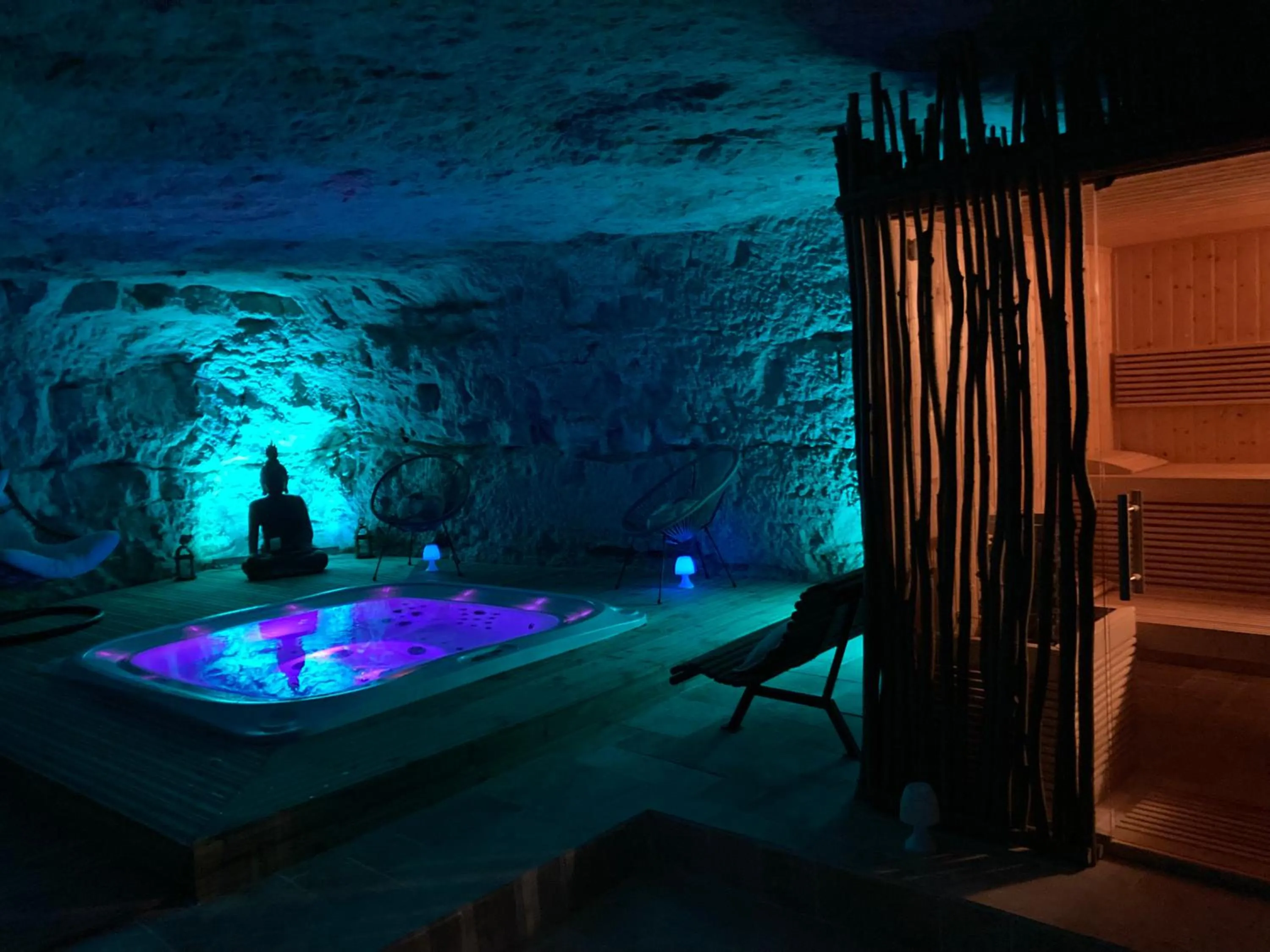 Spa and wellness centre/facilities in Le Chateau de la Barre