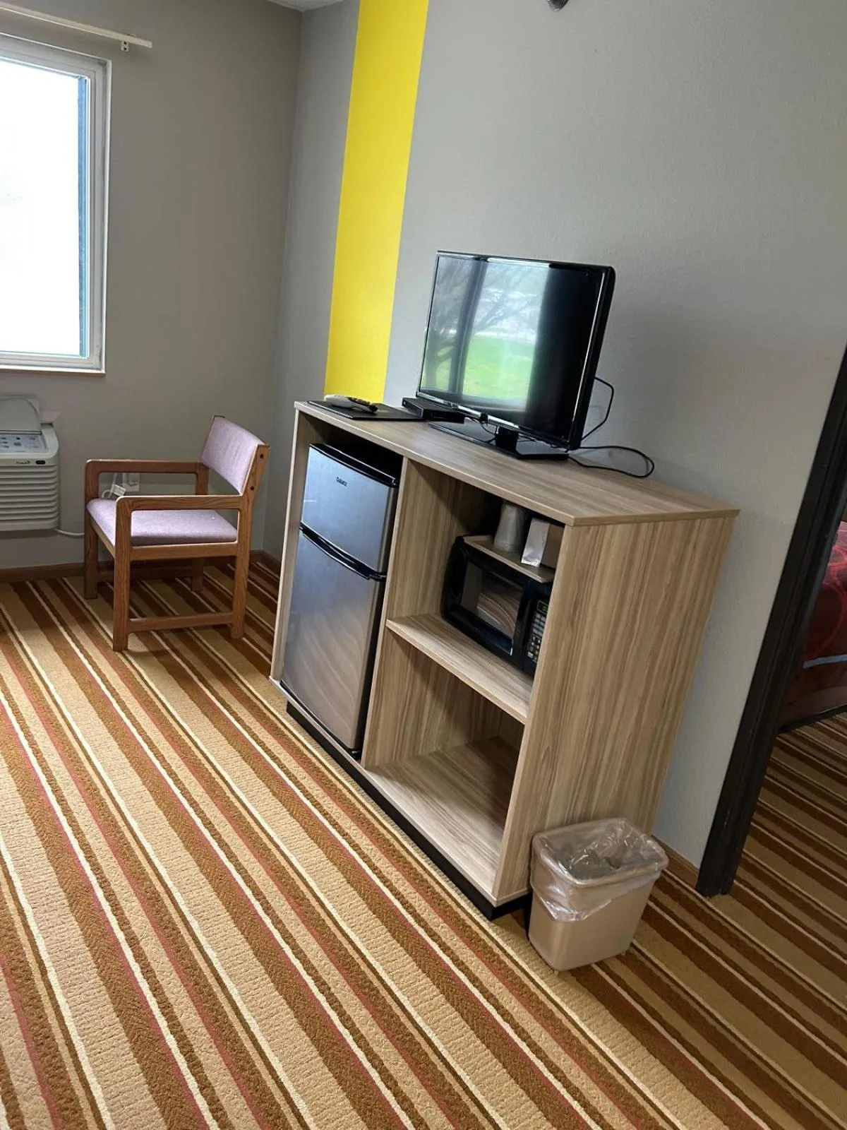 TV and multimedia in Super 8 by Wyndham Blair