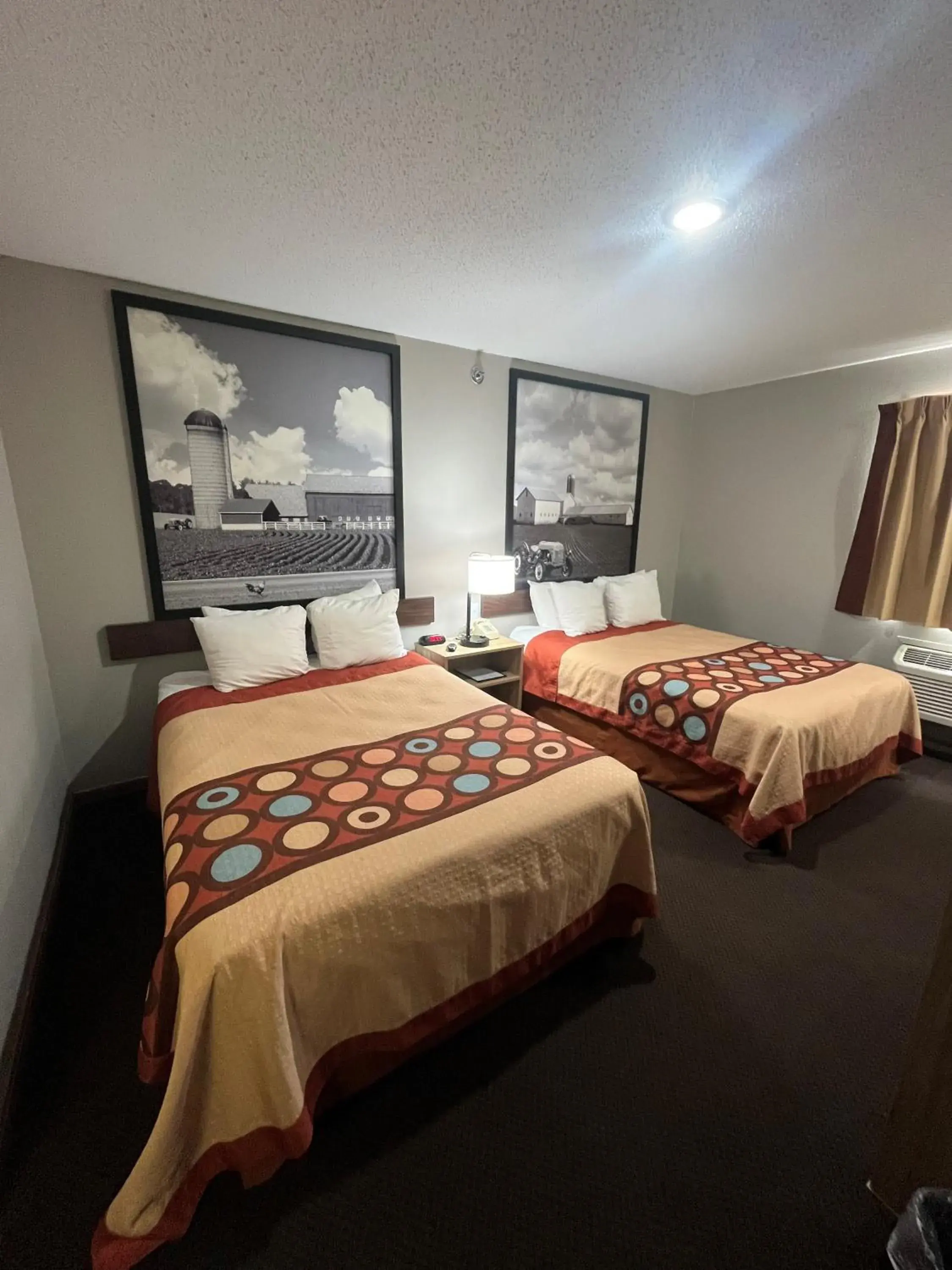 Bedroom, Bed in Super 8 by Wyndham Blair Bedroom, Bed in Super 8 by Wyndham Blair