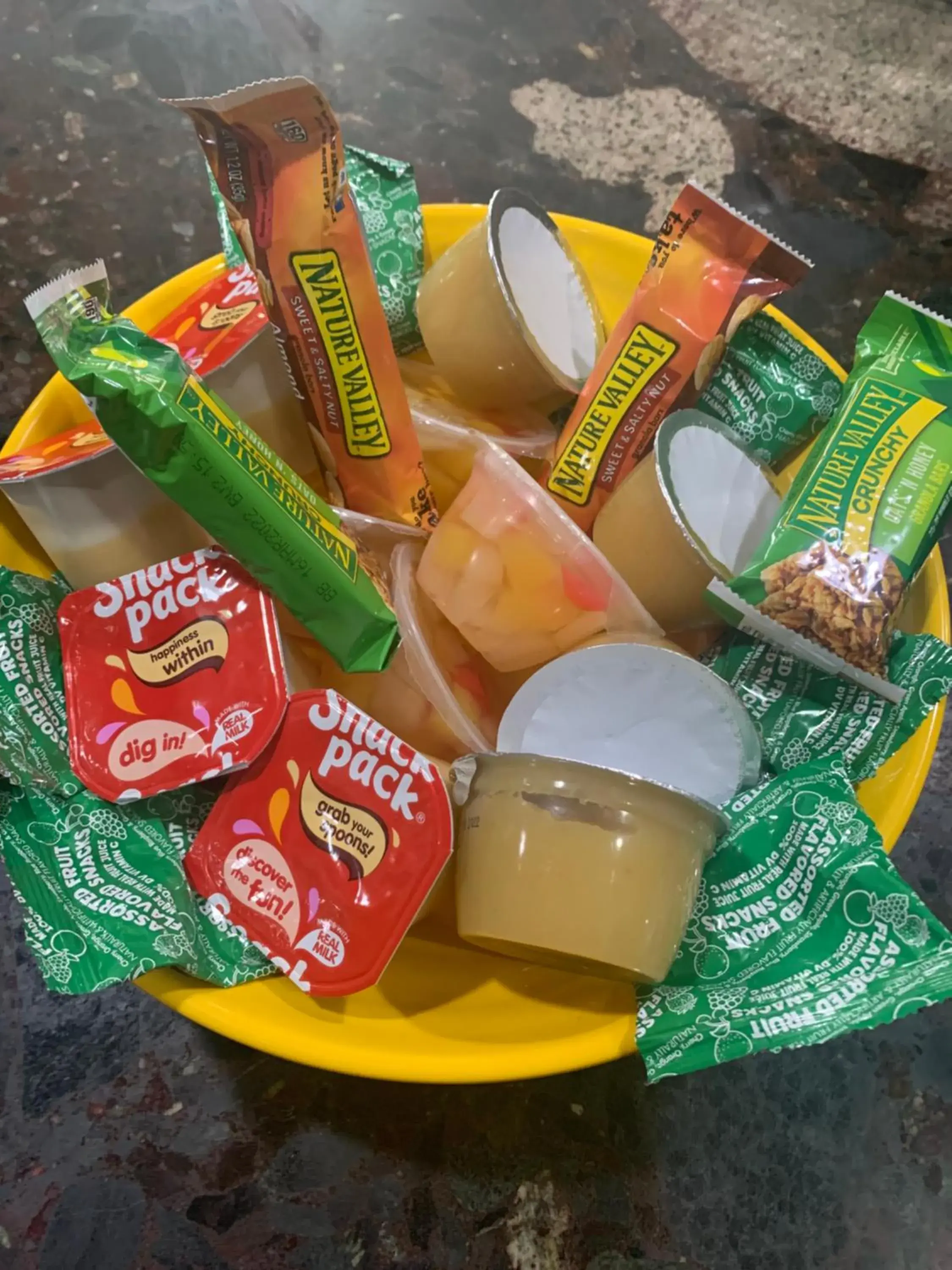 Breakfast in Rodeway Inn & Suites Breakfast in Rodeway Inn & Suites