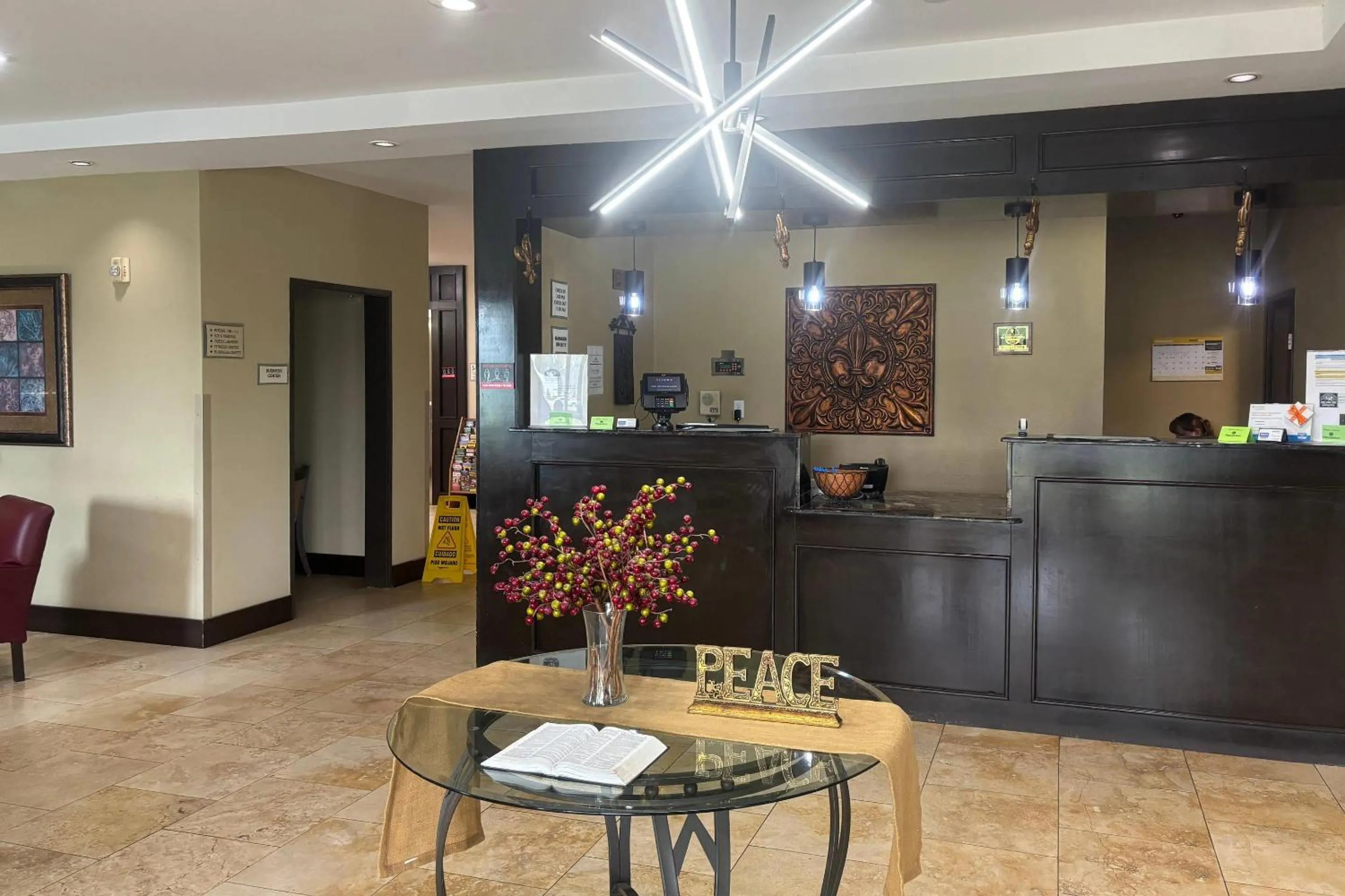 Lobby or reception in Rodeway Inn & Suites Winnfield