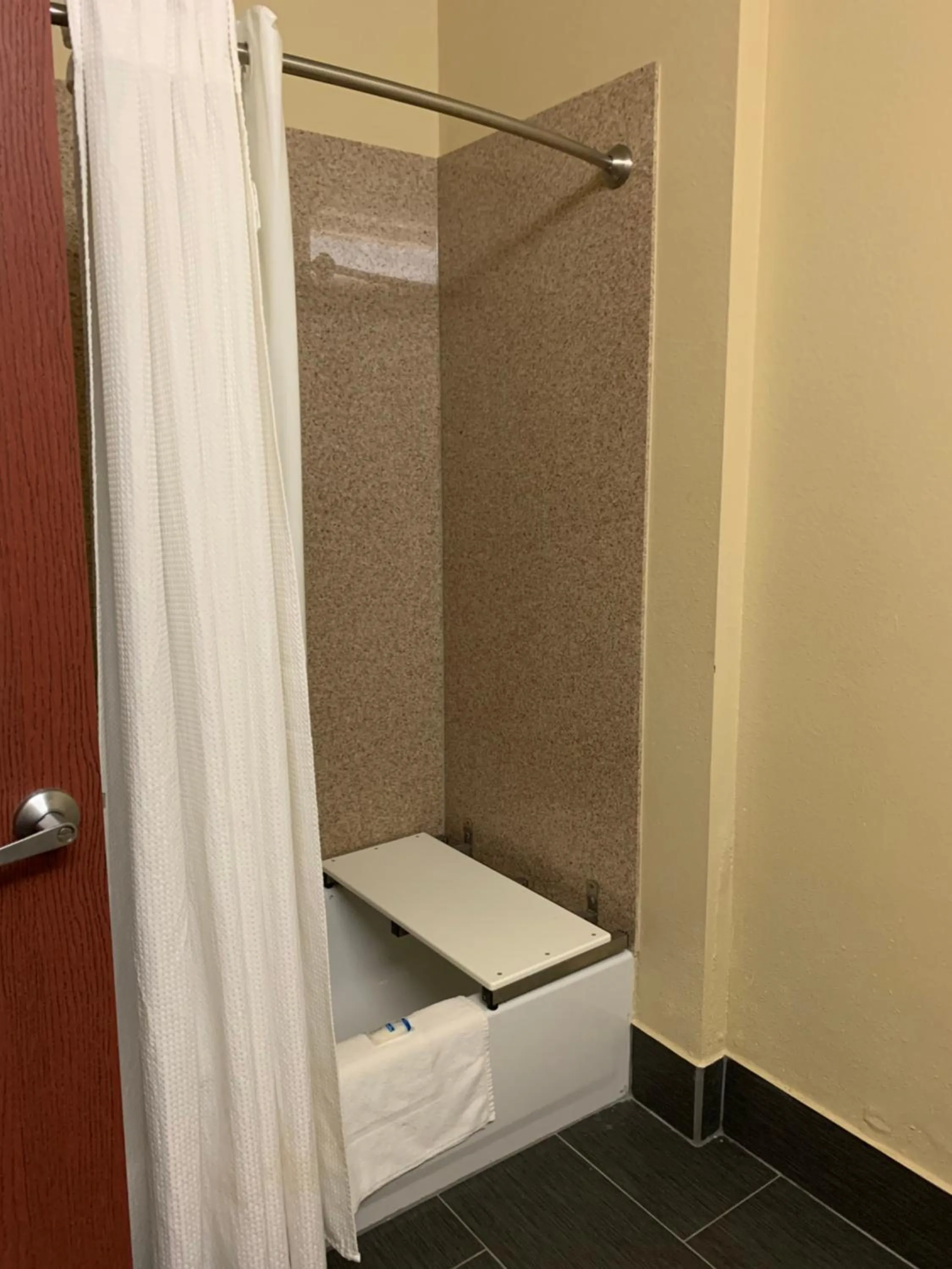 Bathroom in Rodeway Inn & Suites Winnfield