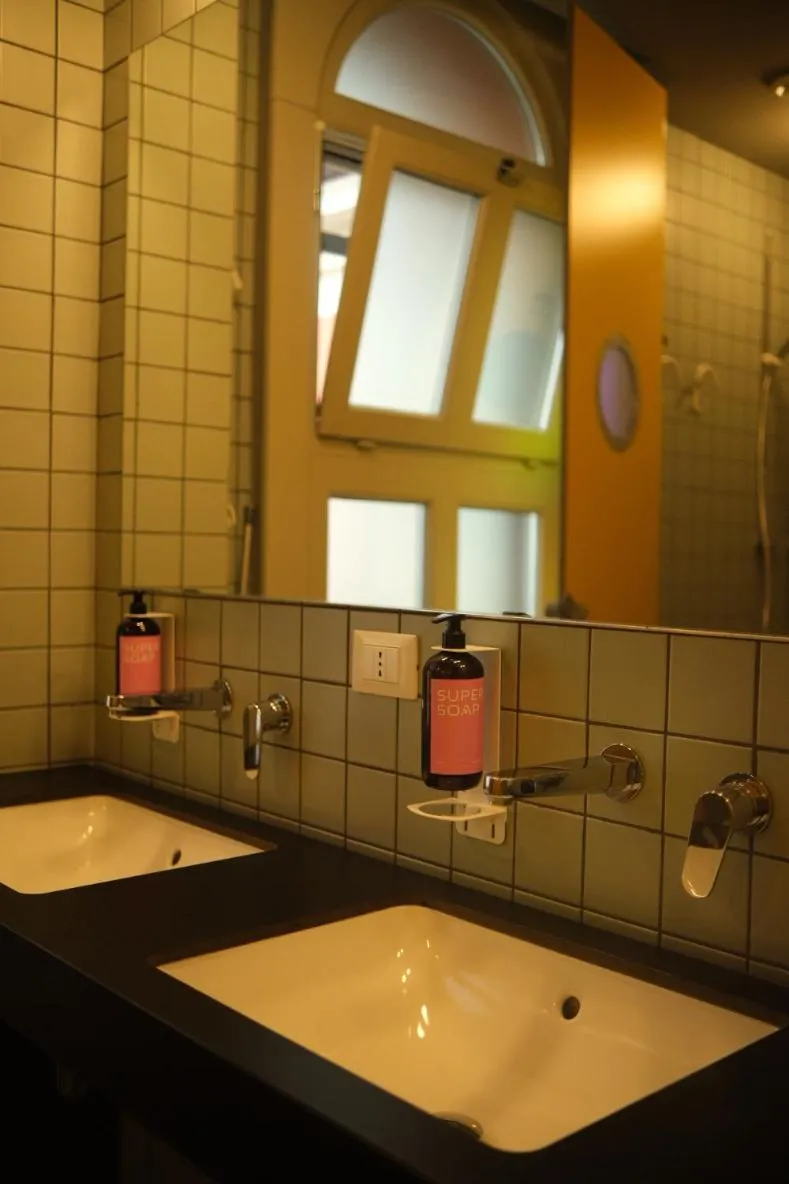 Bathroom in Combo Milano