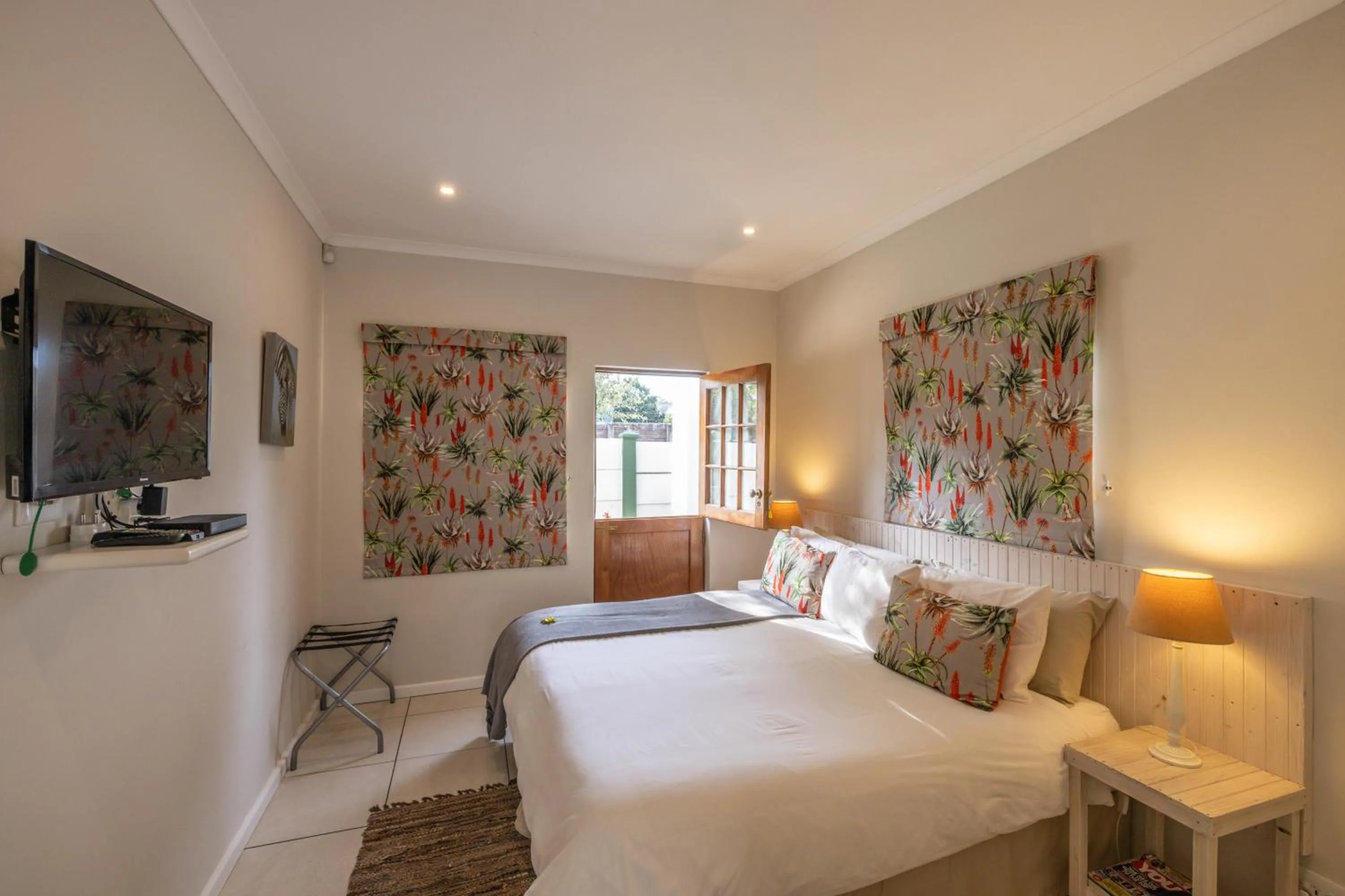 Photo of the whole room, Bed in Lanherne Guest House Bed & Breakfast