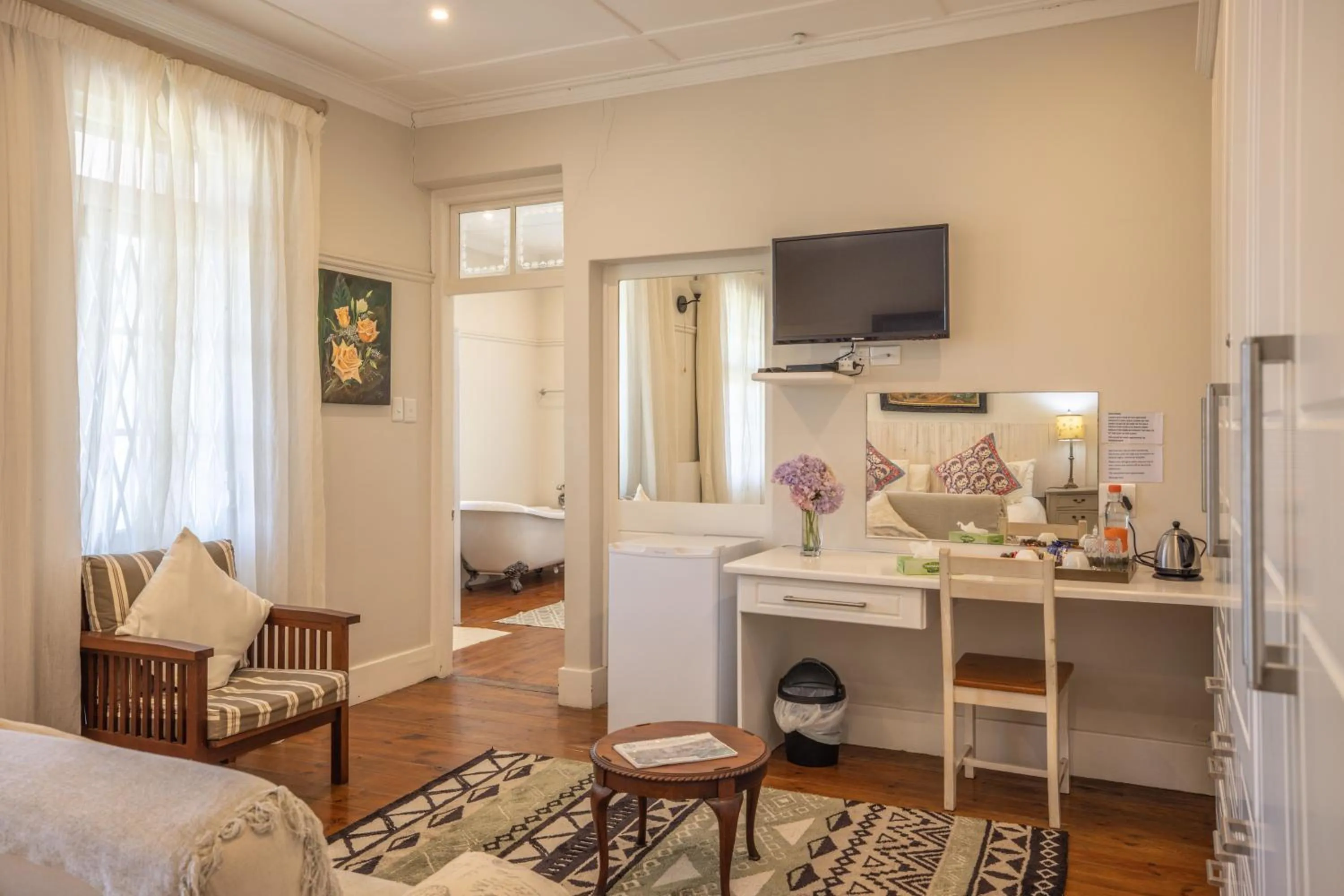 TV and multimedia in Lanherne Guest House Bed & Breakfast