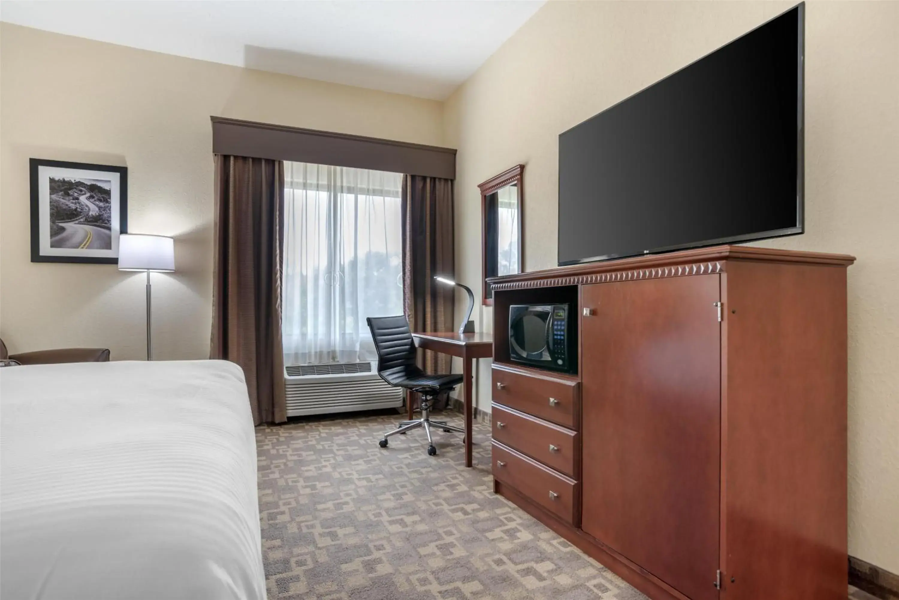 Bedroom, Bed in Best Western Opp Inn Bedroom, Bed in Best Western Opp Inn