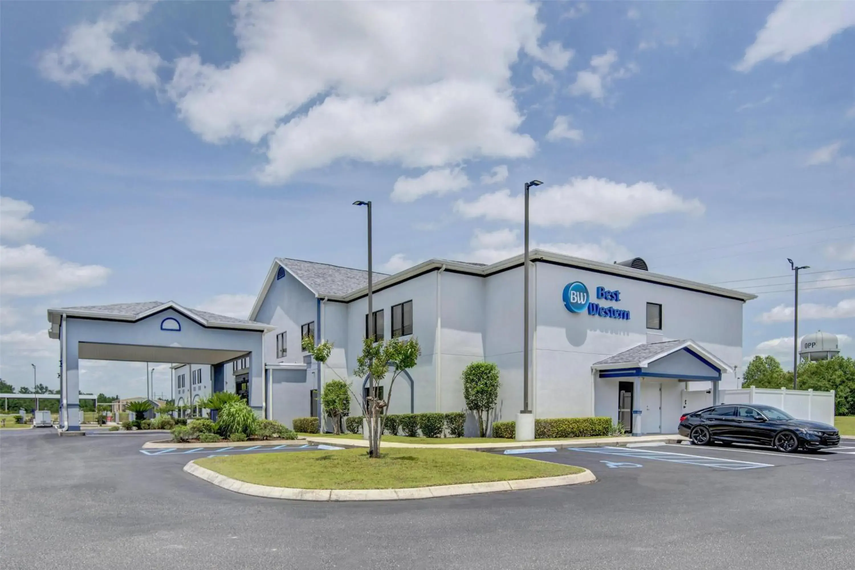 Property building in Best Western Opp Inn Property building in Best Western Opp Inn