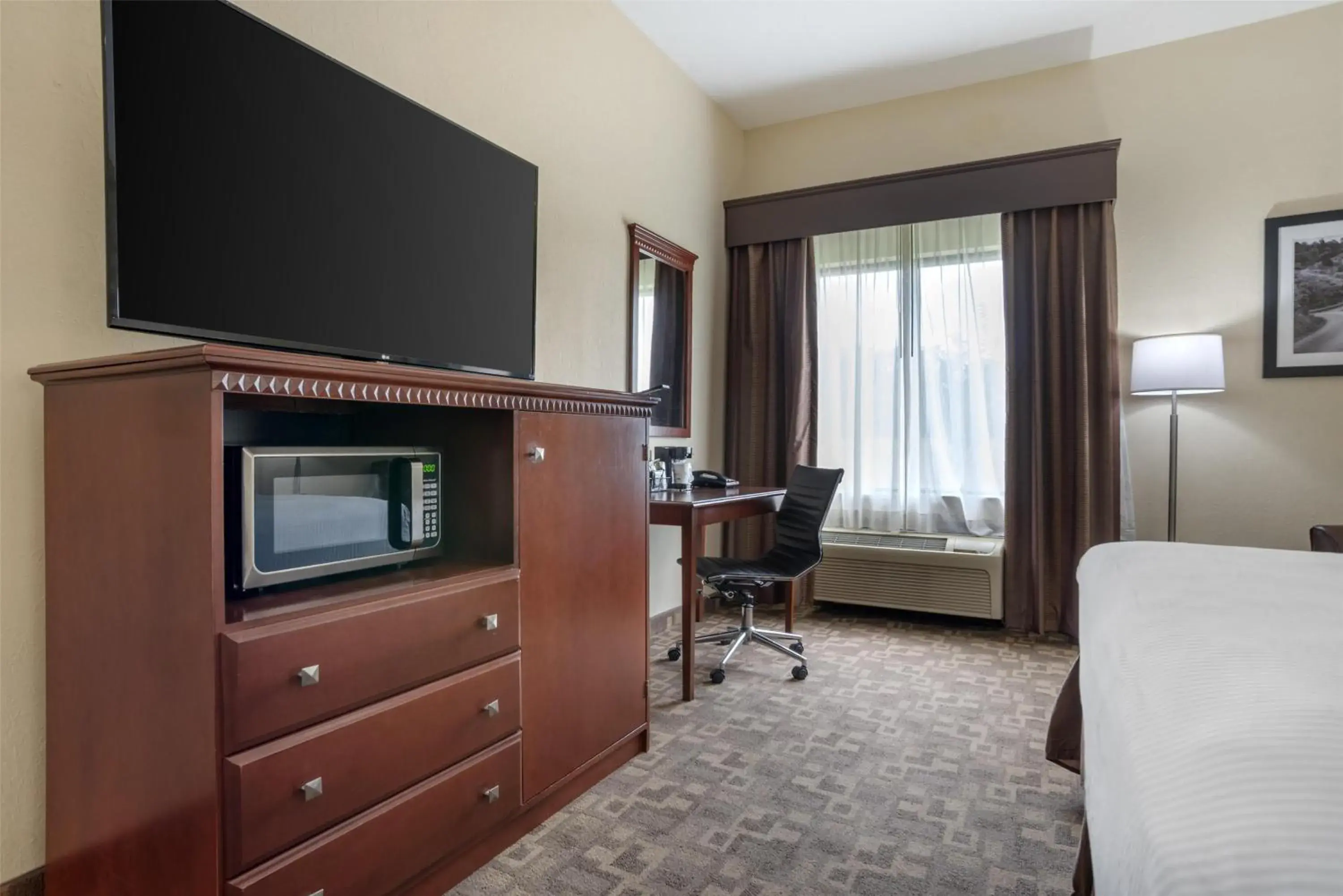 Bedroom, Bed in Best Western Opp Inn Bedroom, Bed in Best Western Opp Inn