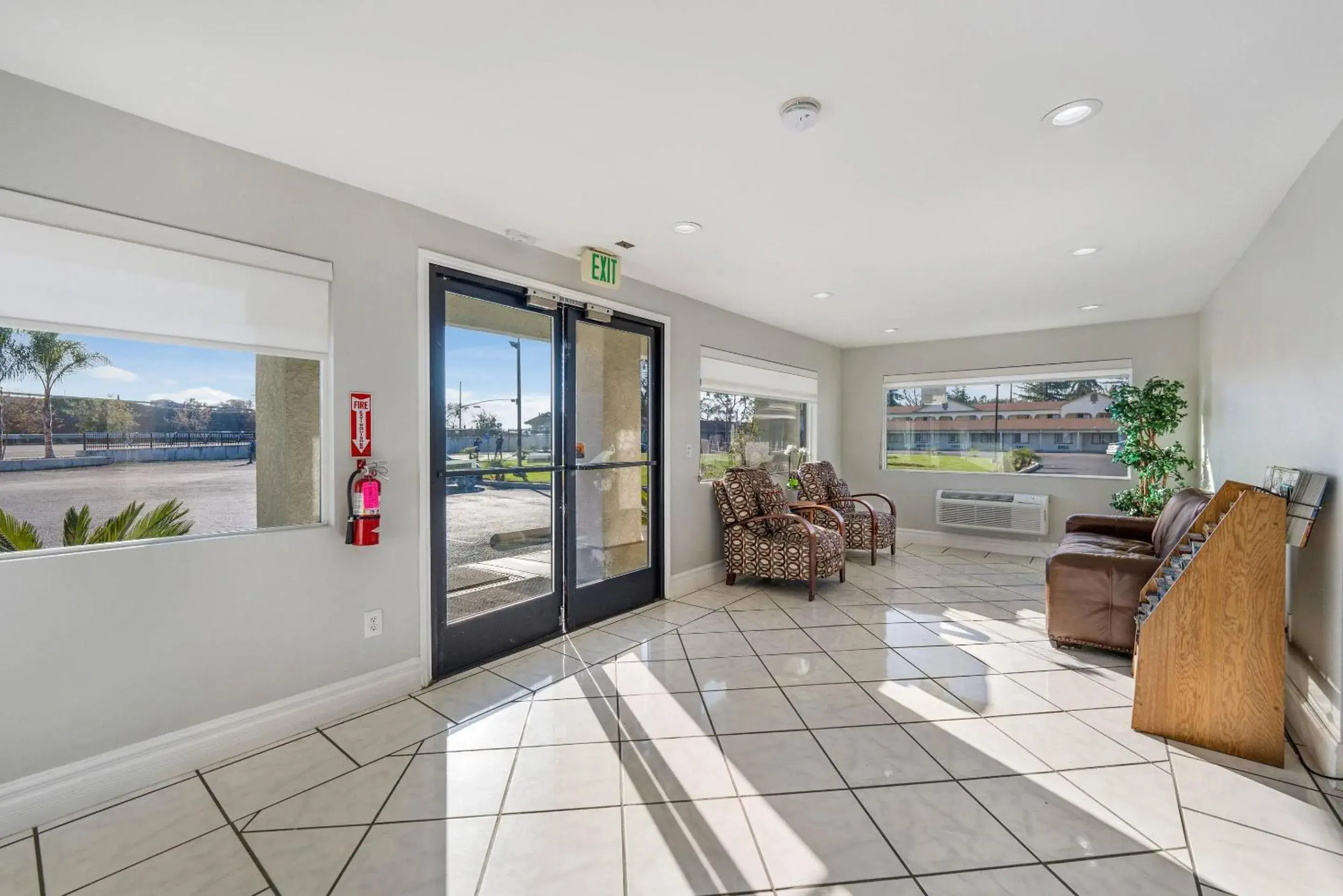 Lobby or reception in Rodeway Inn Stockton Highway 99 Lobby or reception in Rodeway Inn Stockton Highway 99