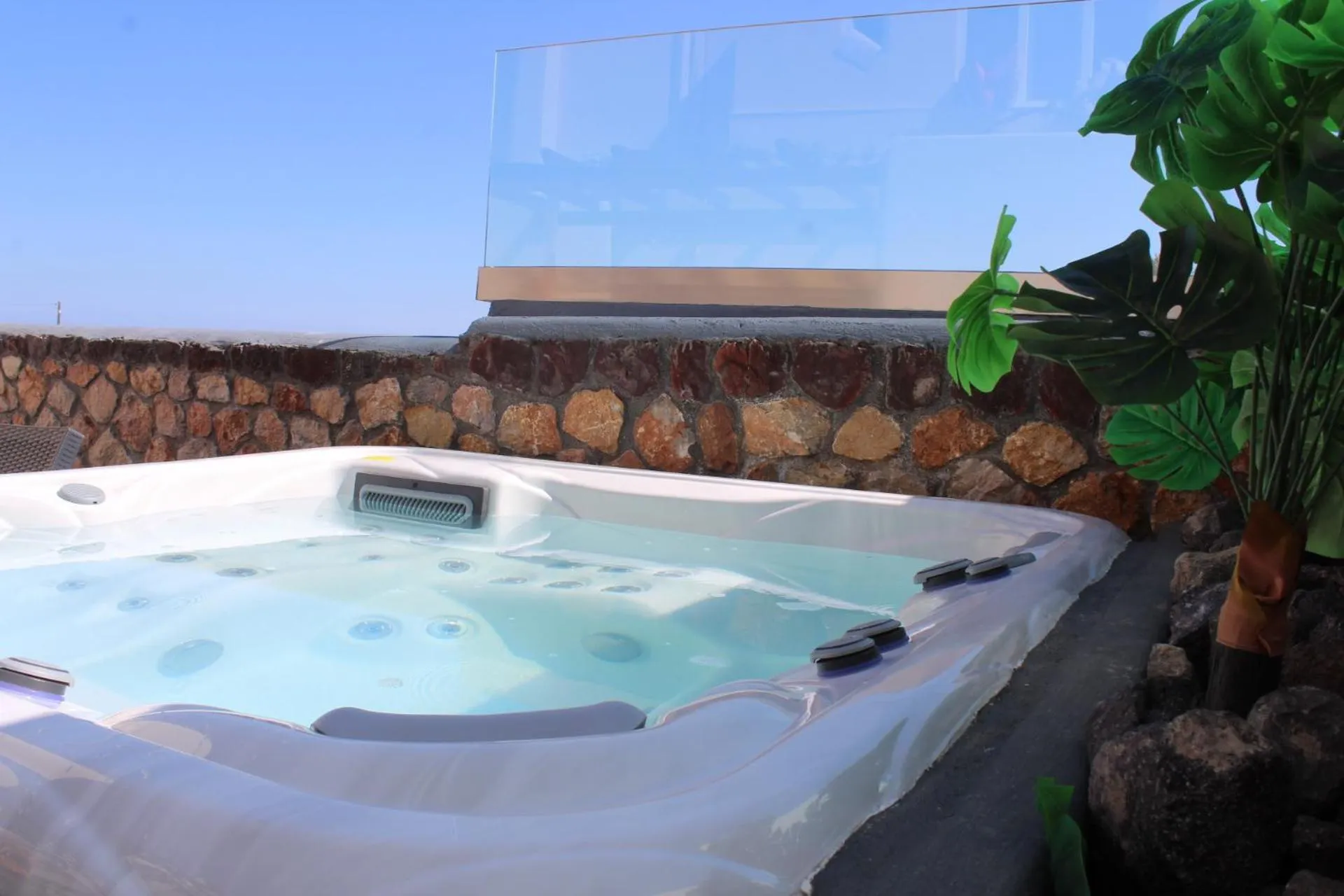 Day in Villa Galaxy Santorini