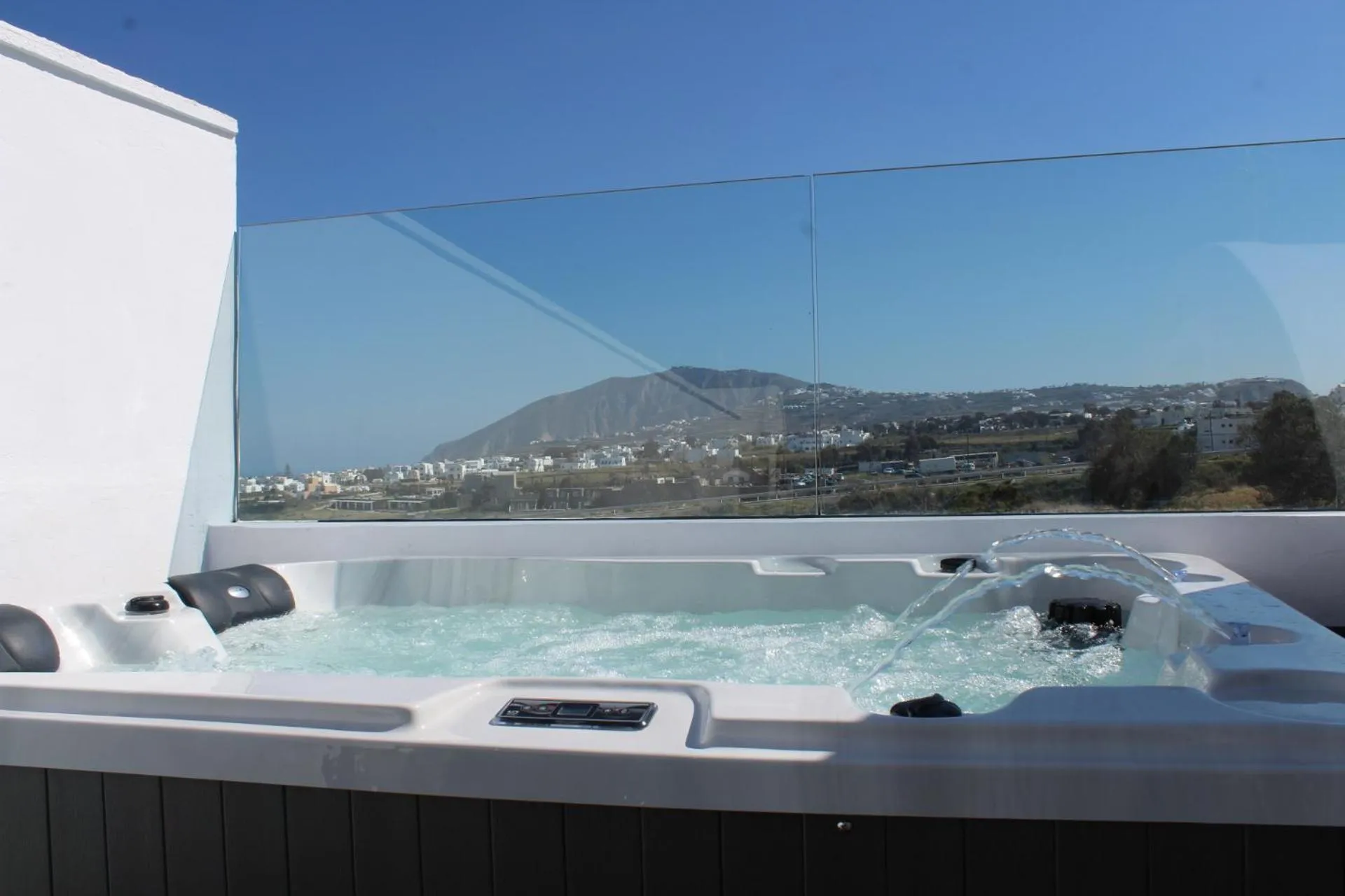 Day in Villa Galaxy Santorini