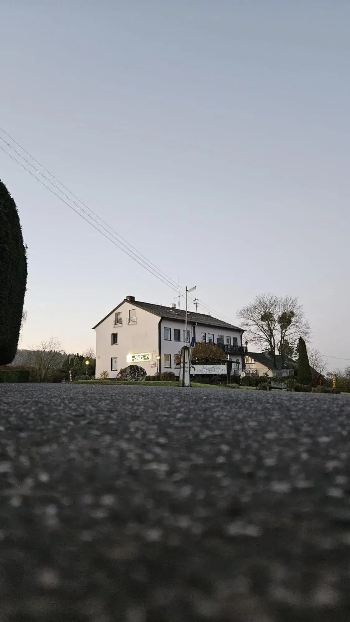 Property building in Landhaus vor Burg Eltz Property building in Landhaus vor Burg Eltz