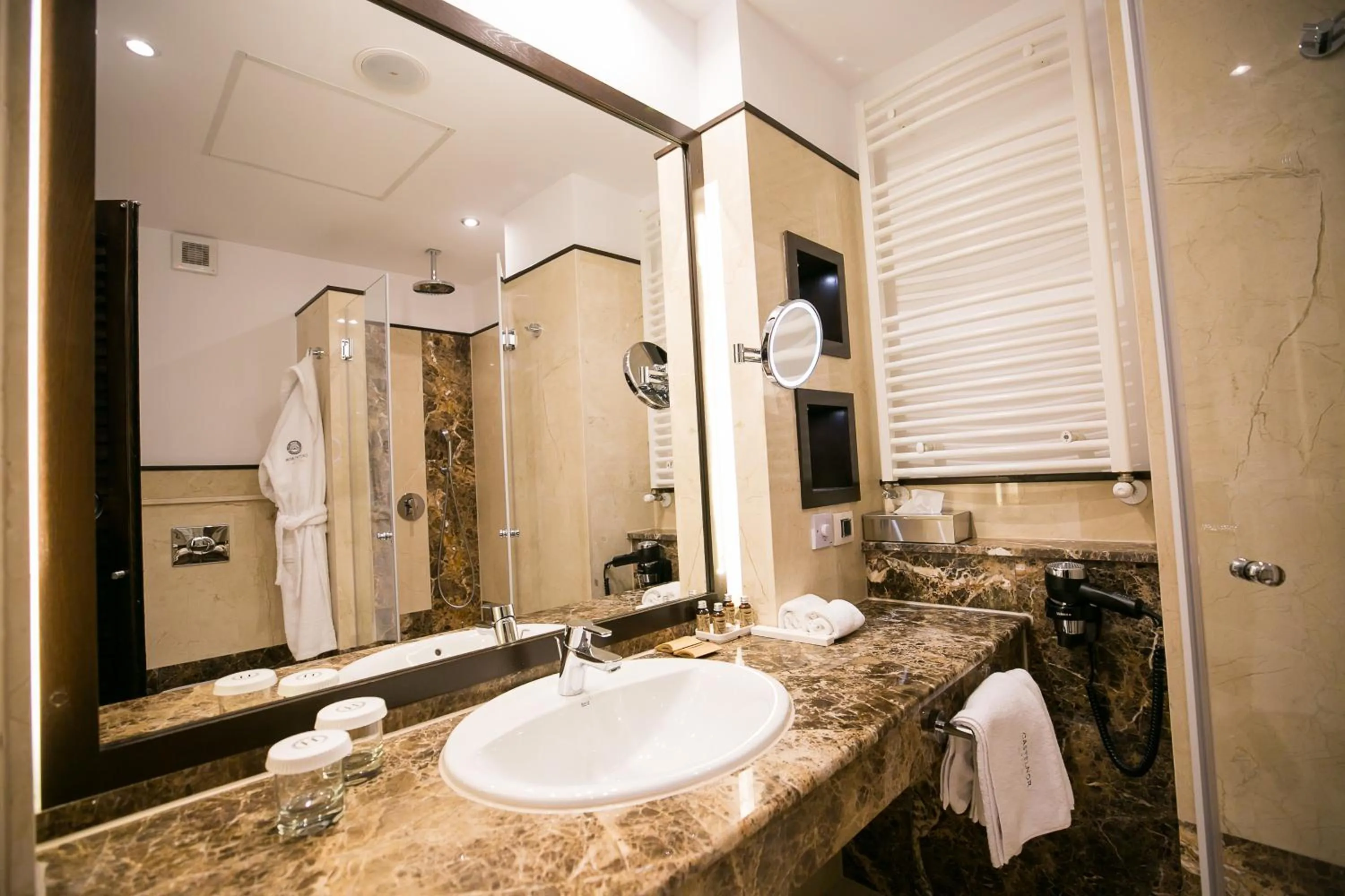 Bathroom in Castelnor