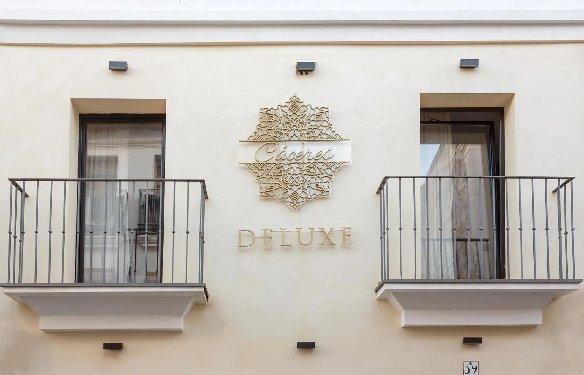Property building in Cáceres Deluxe