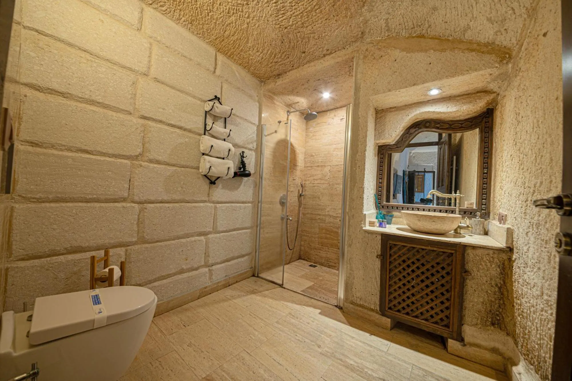 Shower in Corner İn Cappadocia