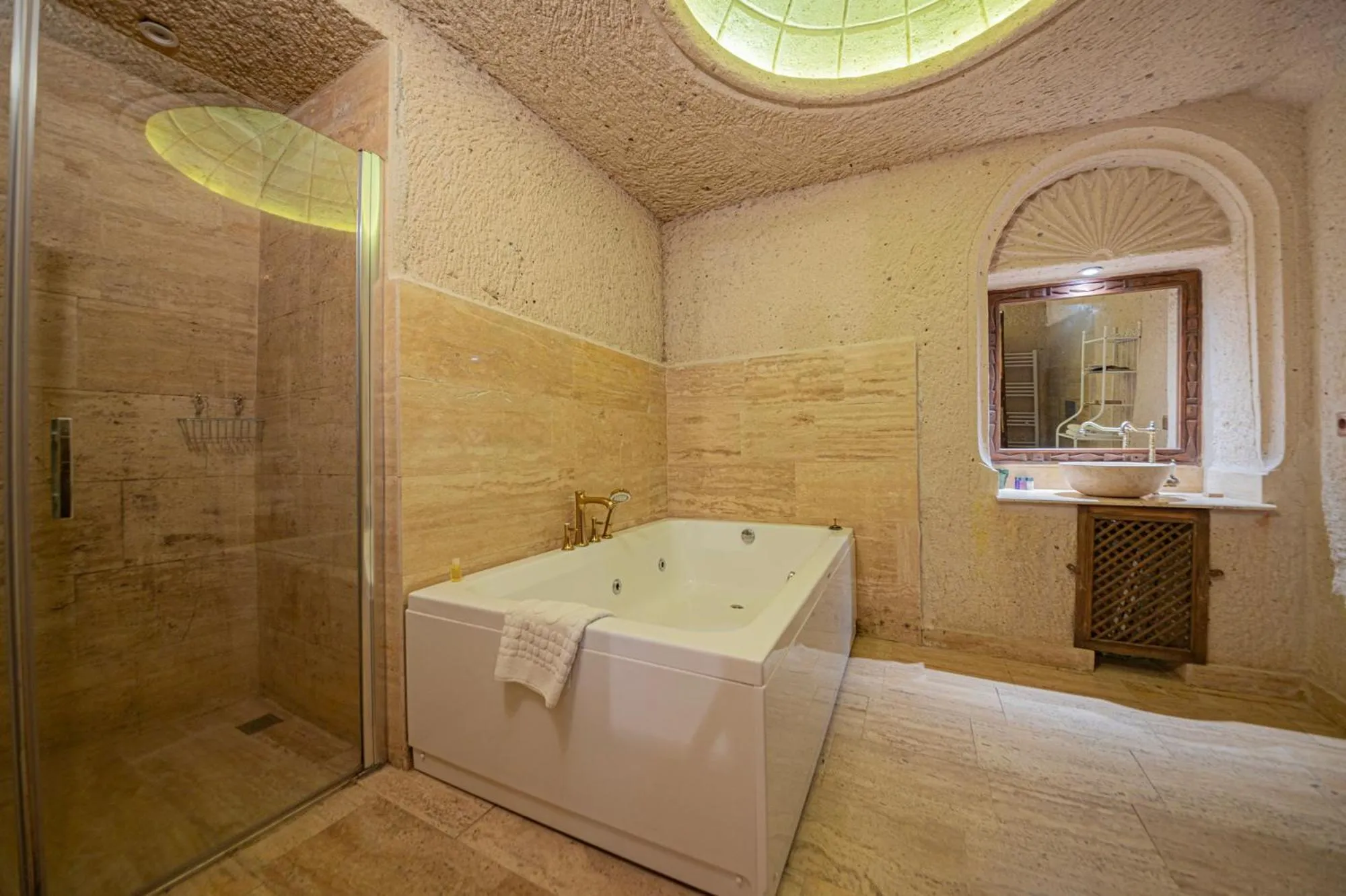 Shower in Corner İn Cappadocia