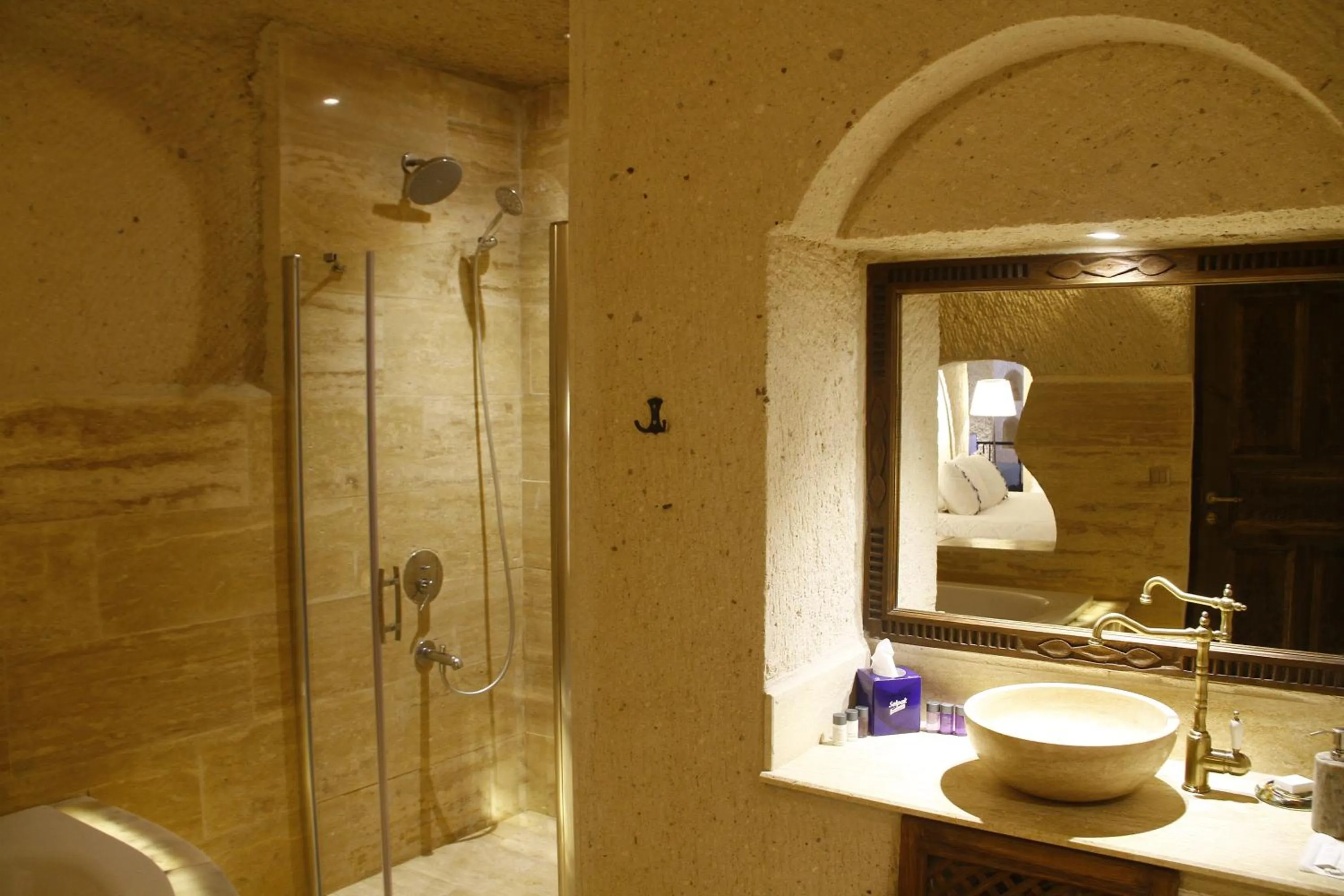 Bathroom in Corner İn Cappadocia