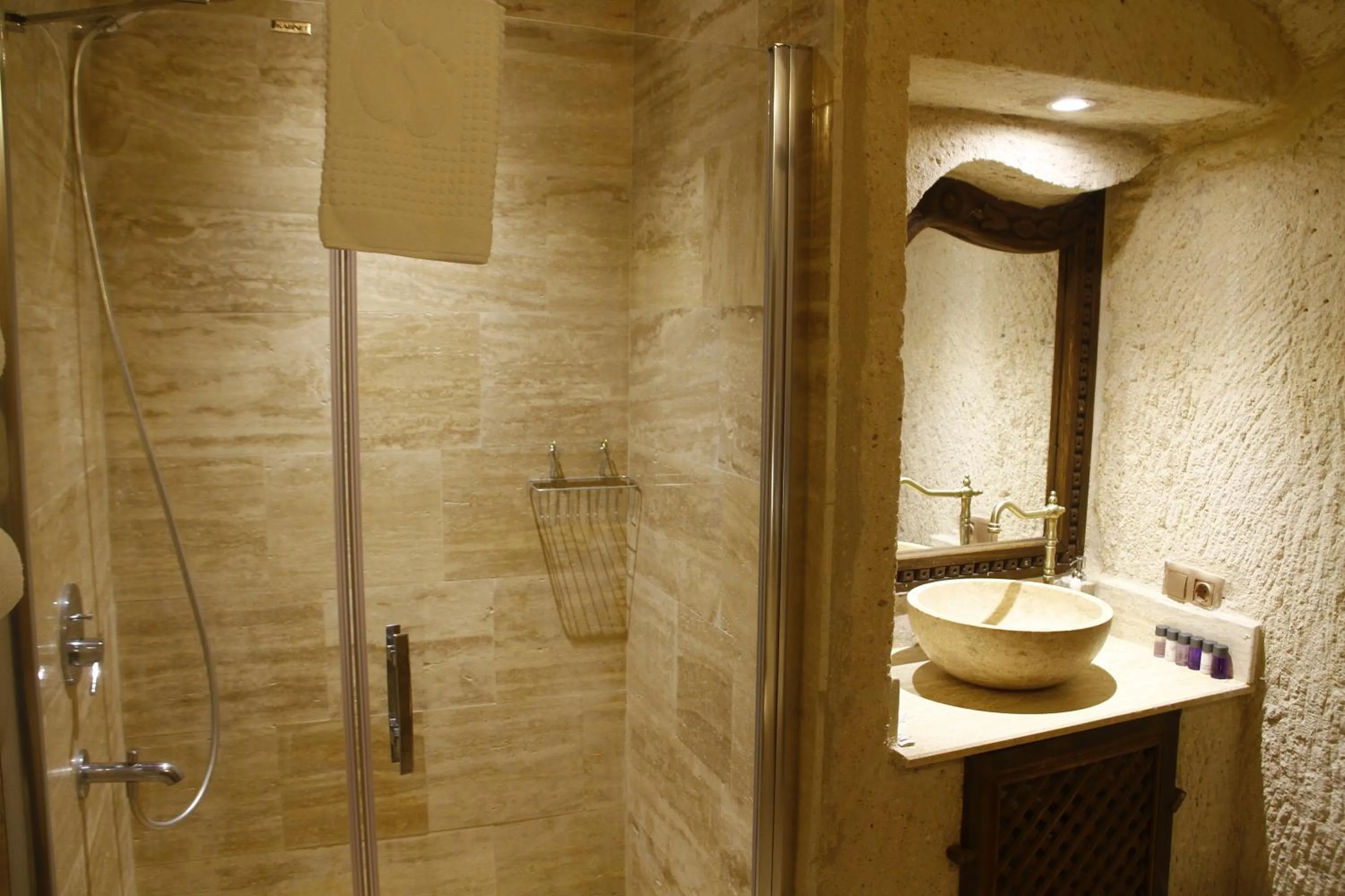 Shower in Corner İn Cappadocia