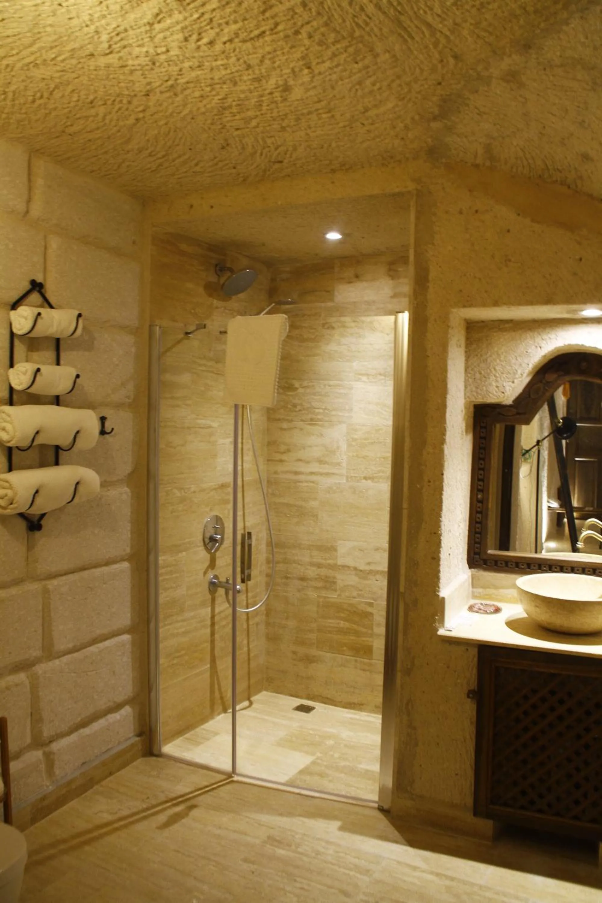 Bathroom in Corner İn Cappadocia