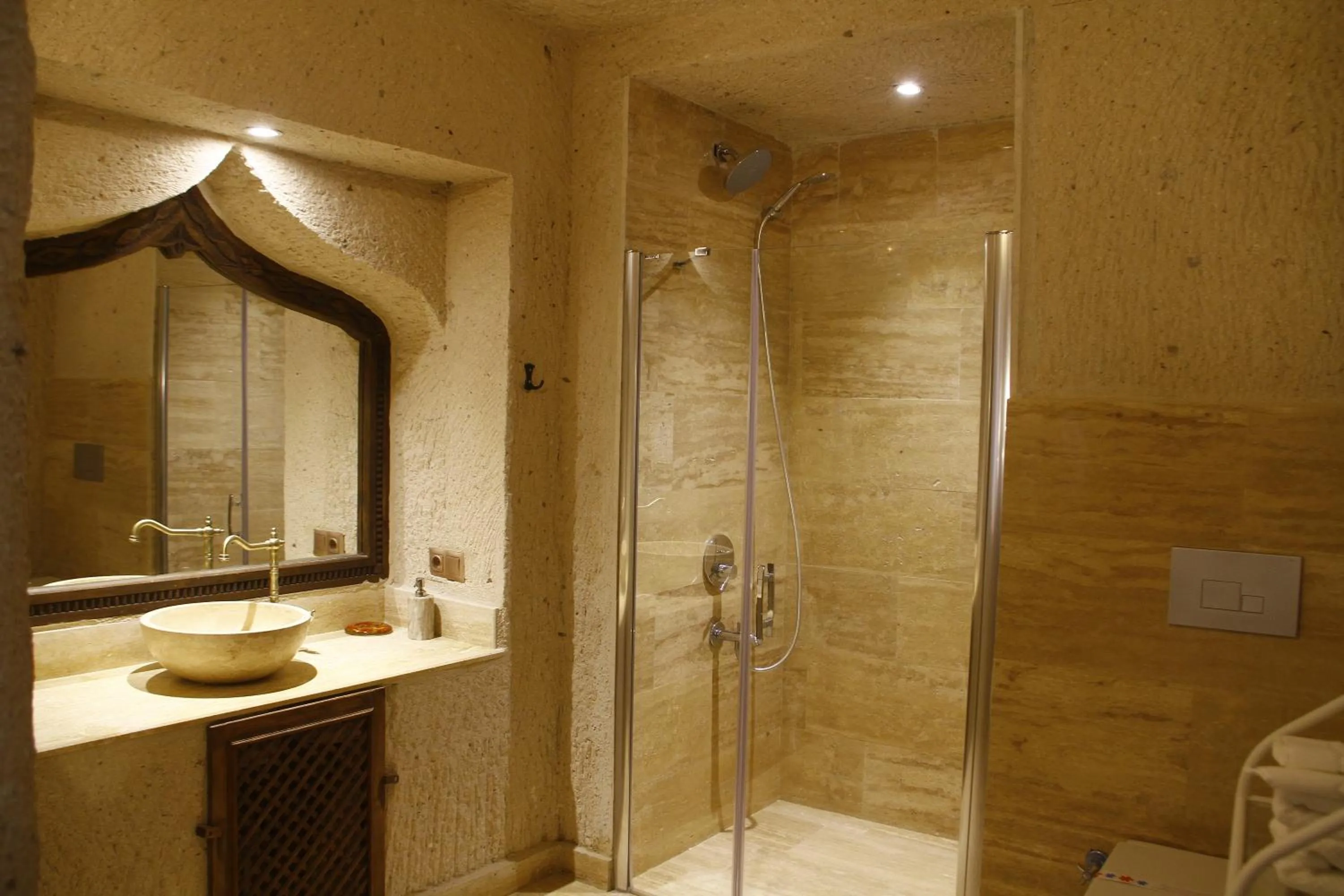 Bathroom in Corner İn Cappadocia